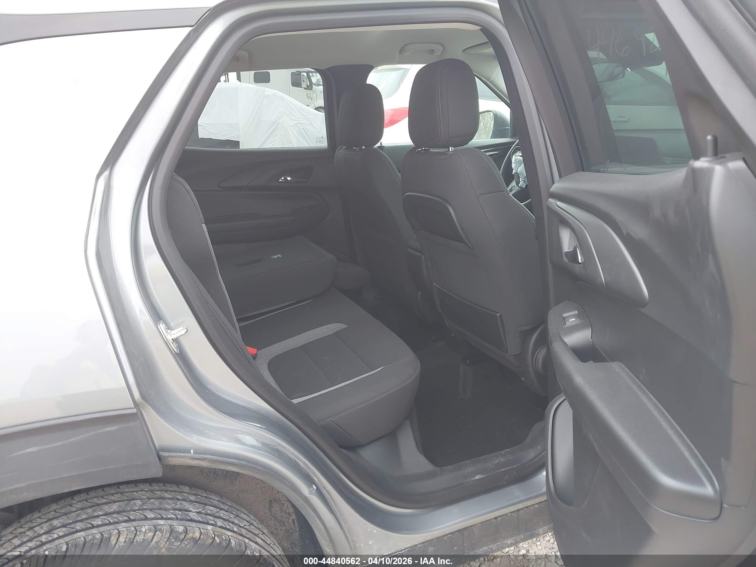 CHEVROLET TRAILBLAZER image 8