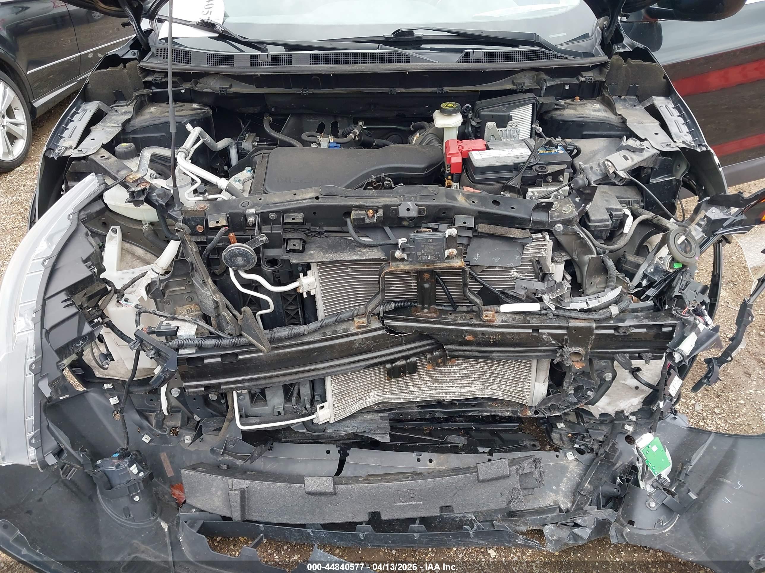 NISSAN ROGUE image 10