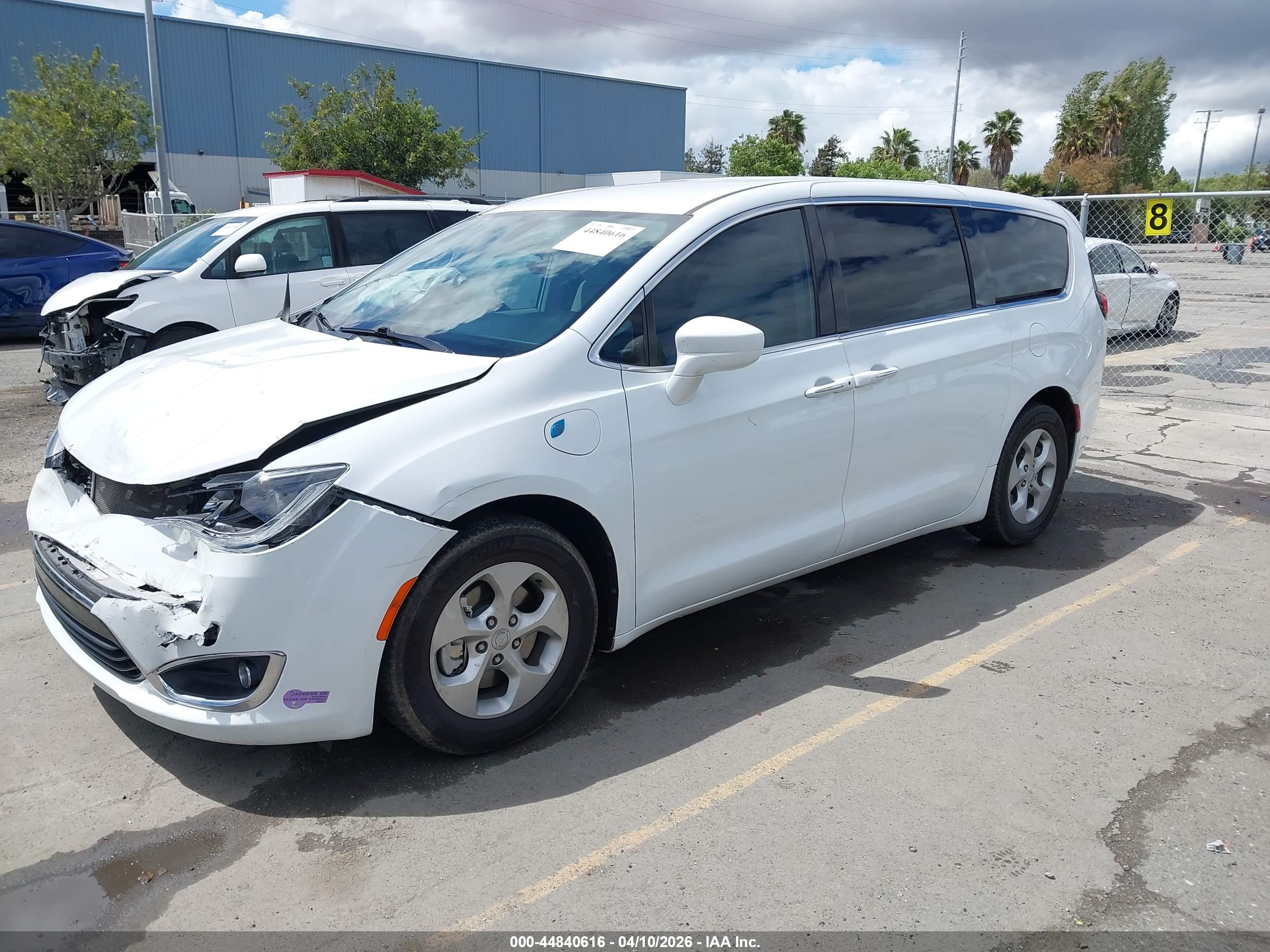 CHRYSLER PACIFICA image 2