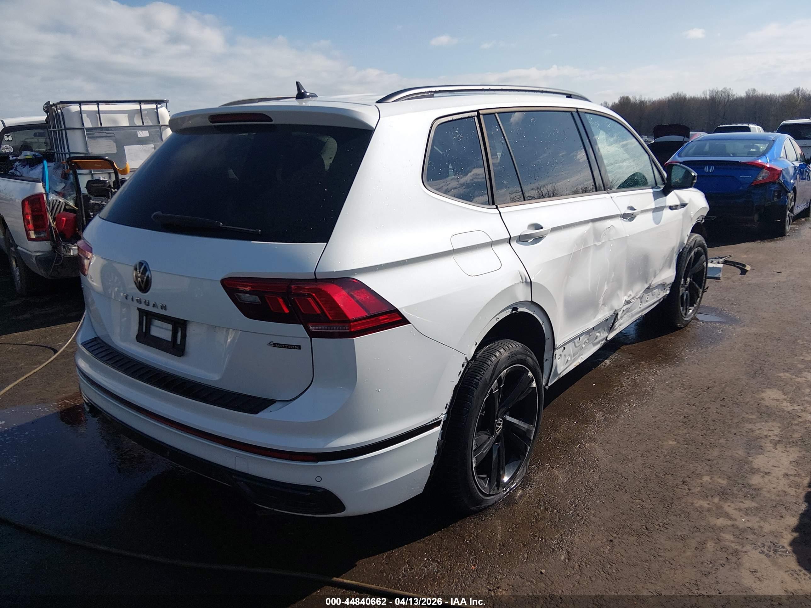 VOLKSWAGEN TIGUAN image 4