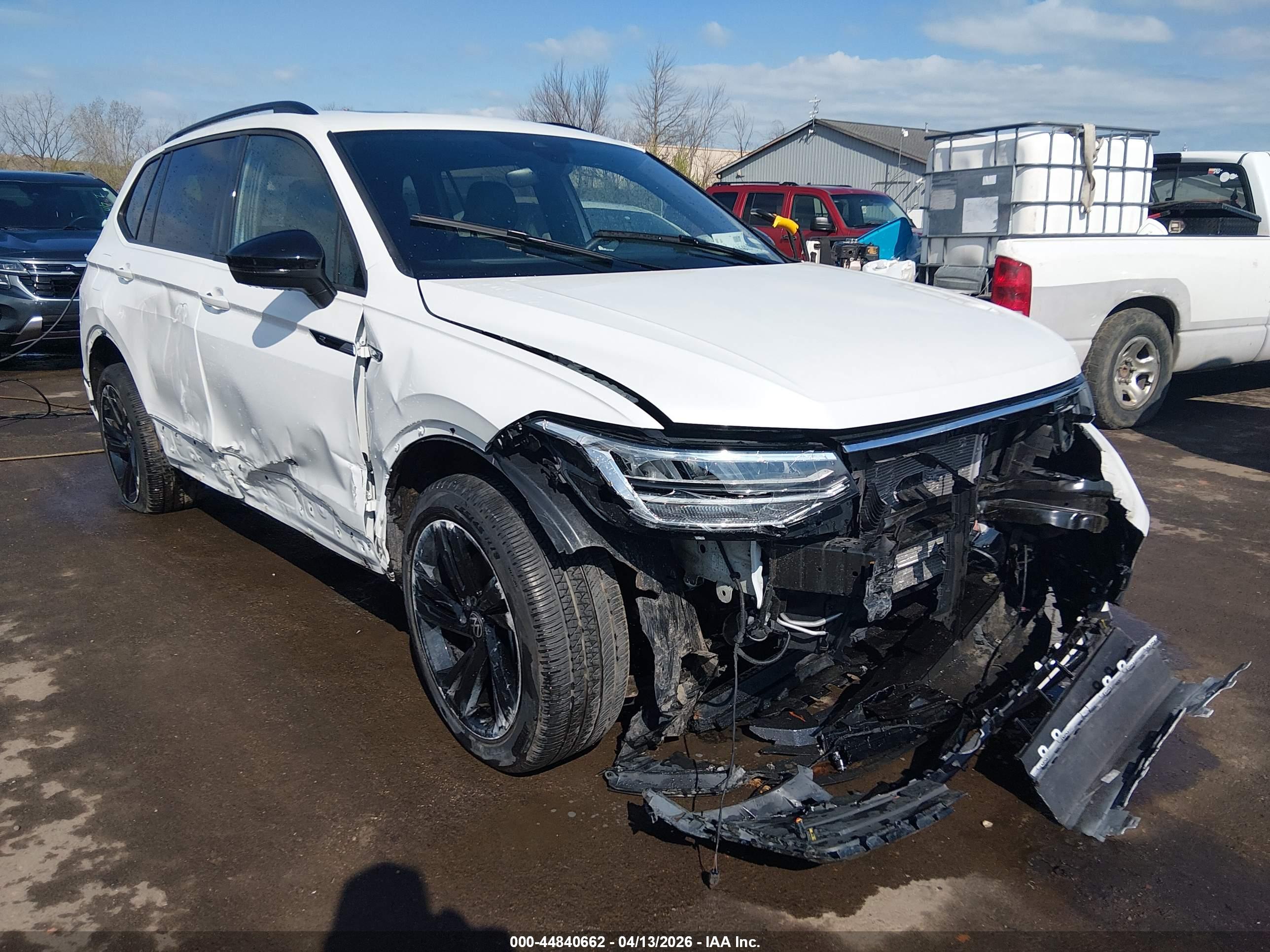 VOLKSWAGEN TIGUAN image 6