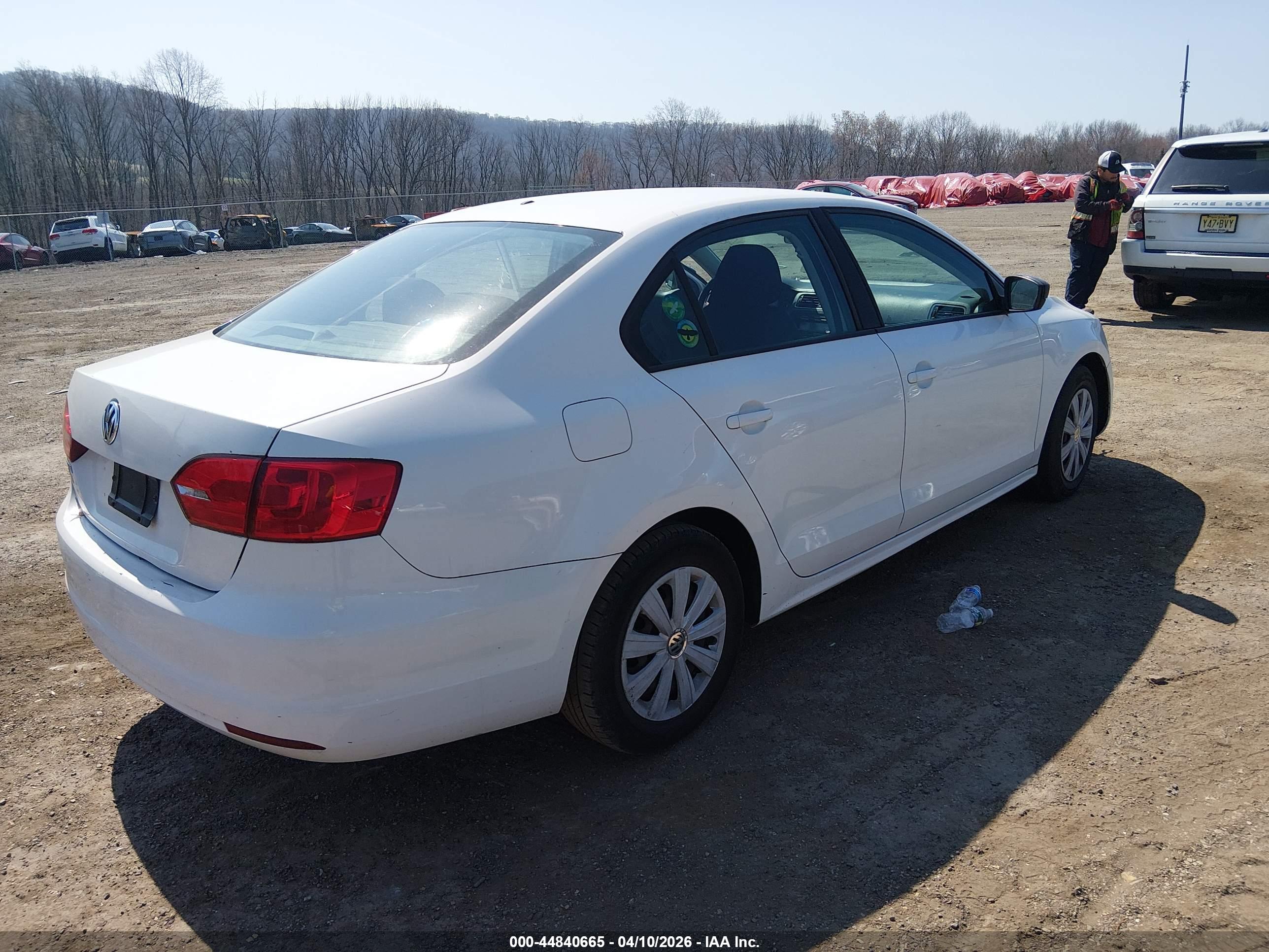 VOLKSWAGEN JETTA image 4