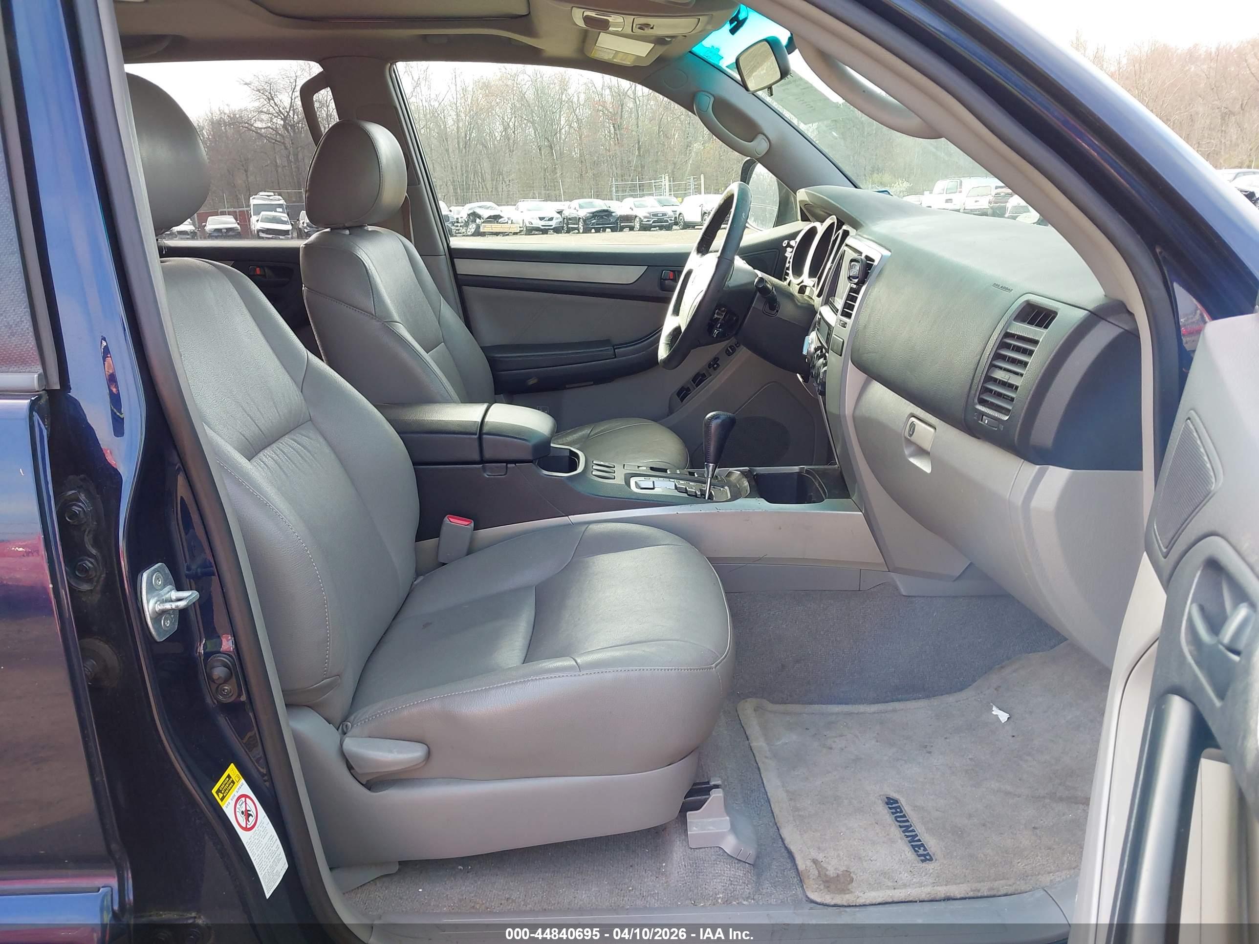 TOYOTA 4RUNNER image 5