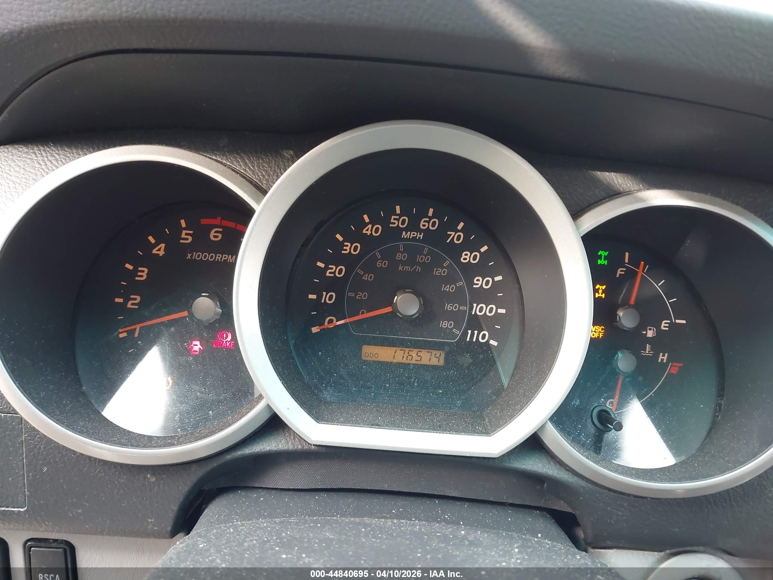 TOYOTA 4RUNNER image 7