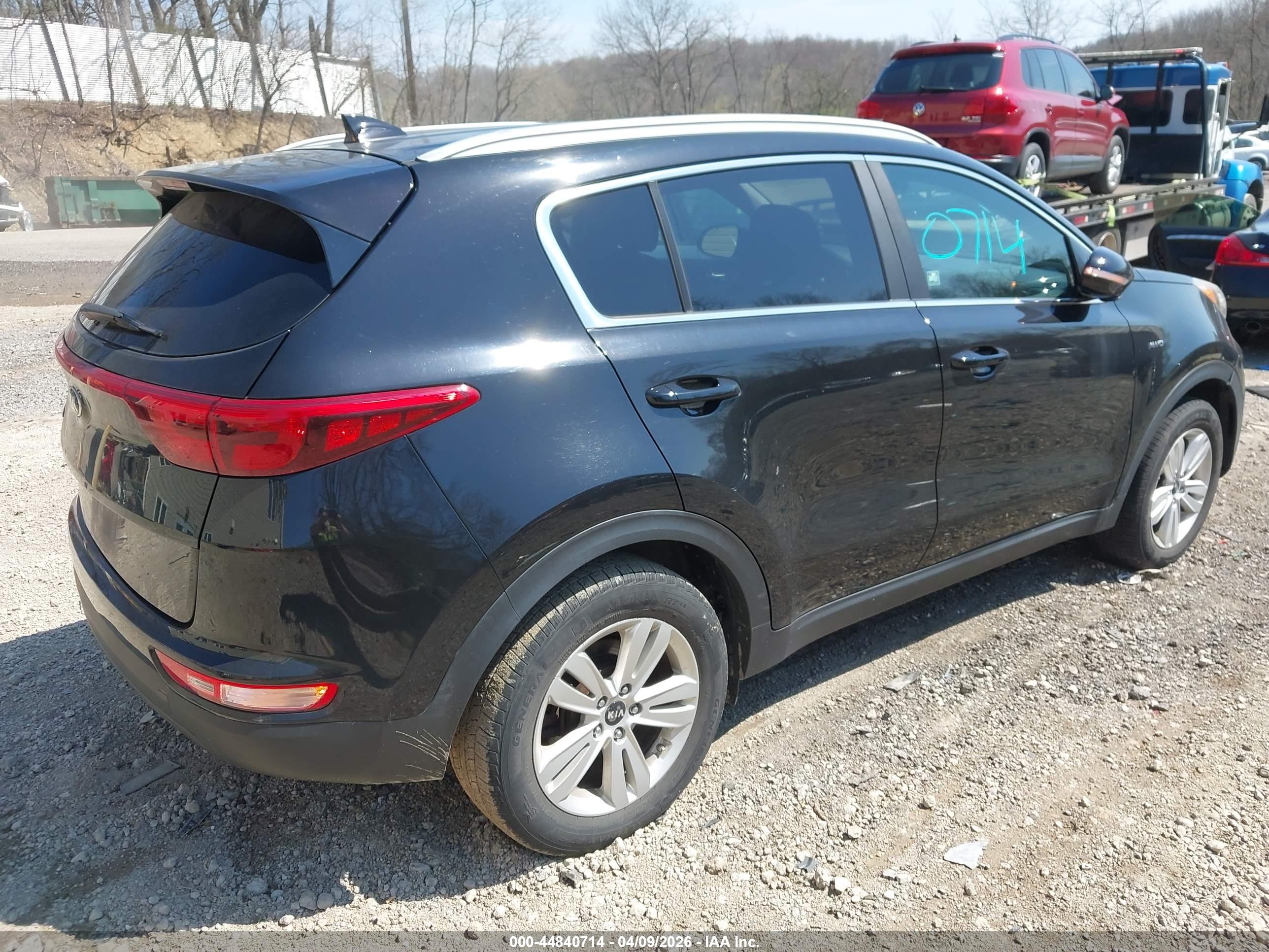 KIA SPORTAGE image 4