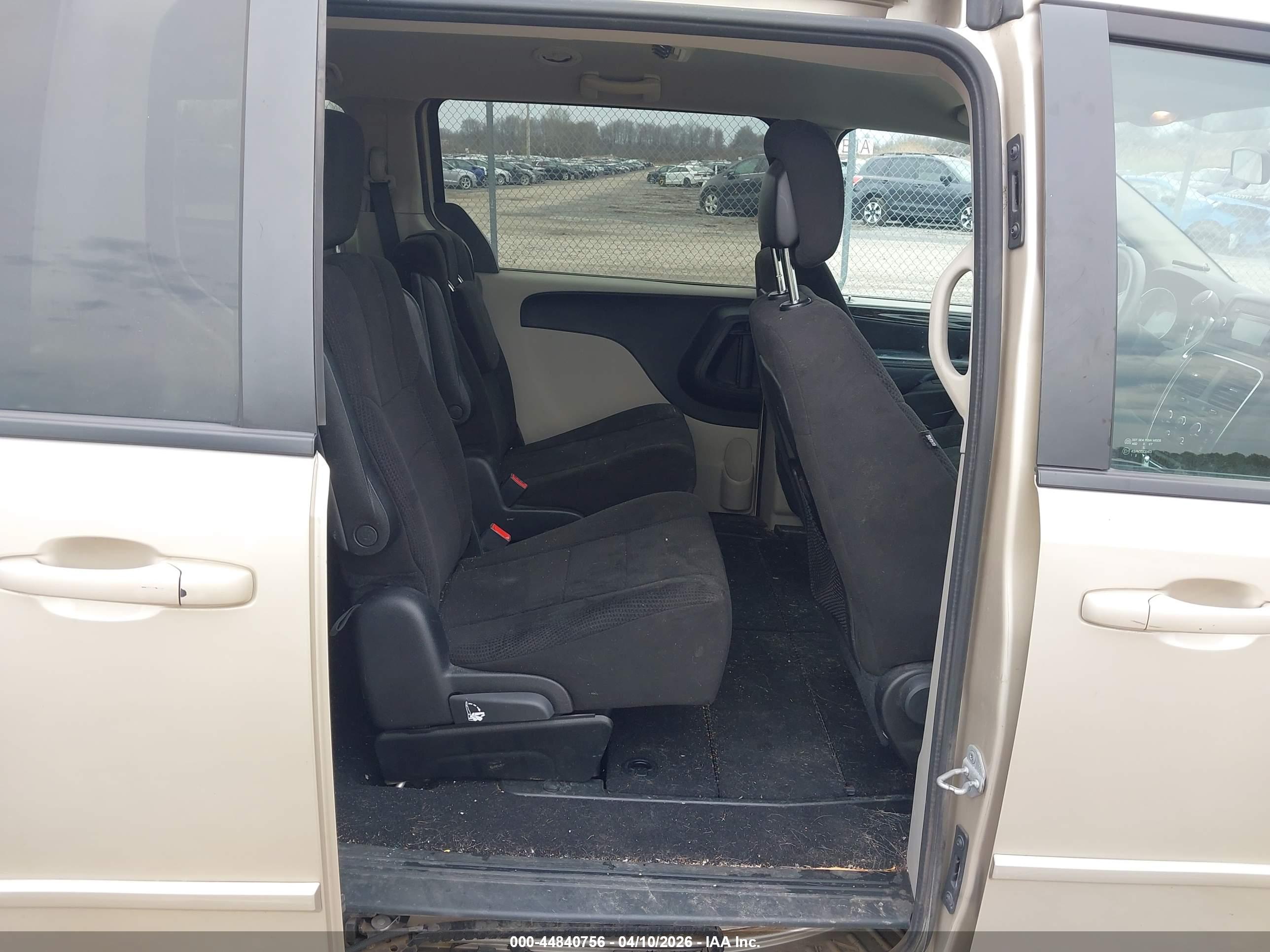 DODGE GRAND image 8