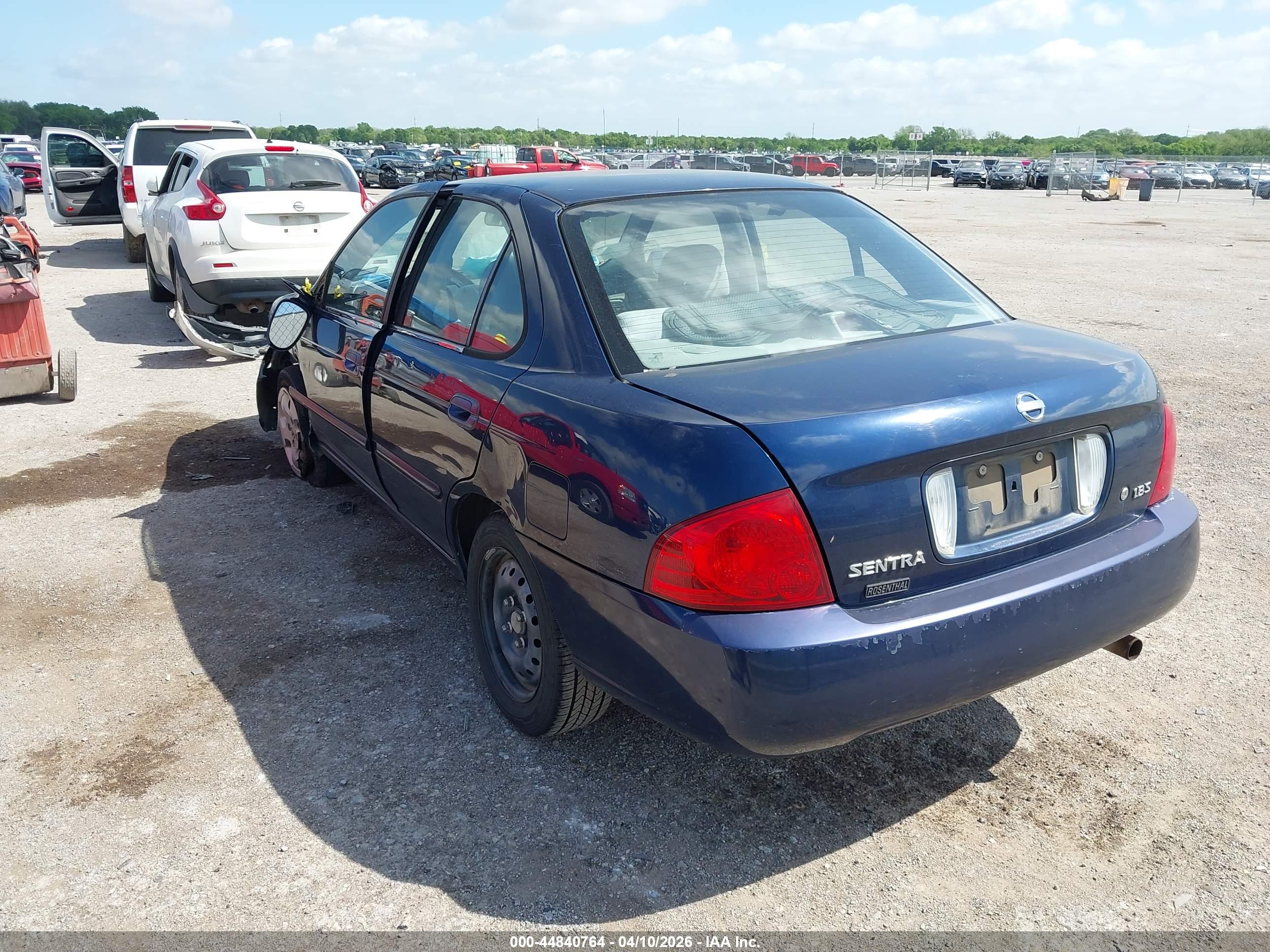 NISSAN SENTRA image 3