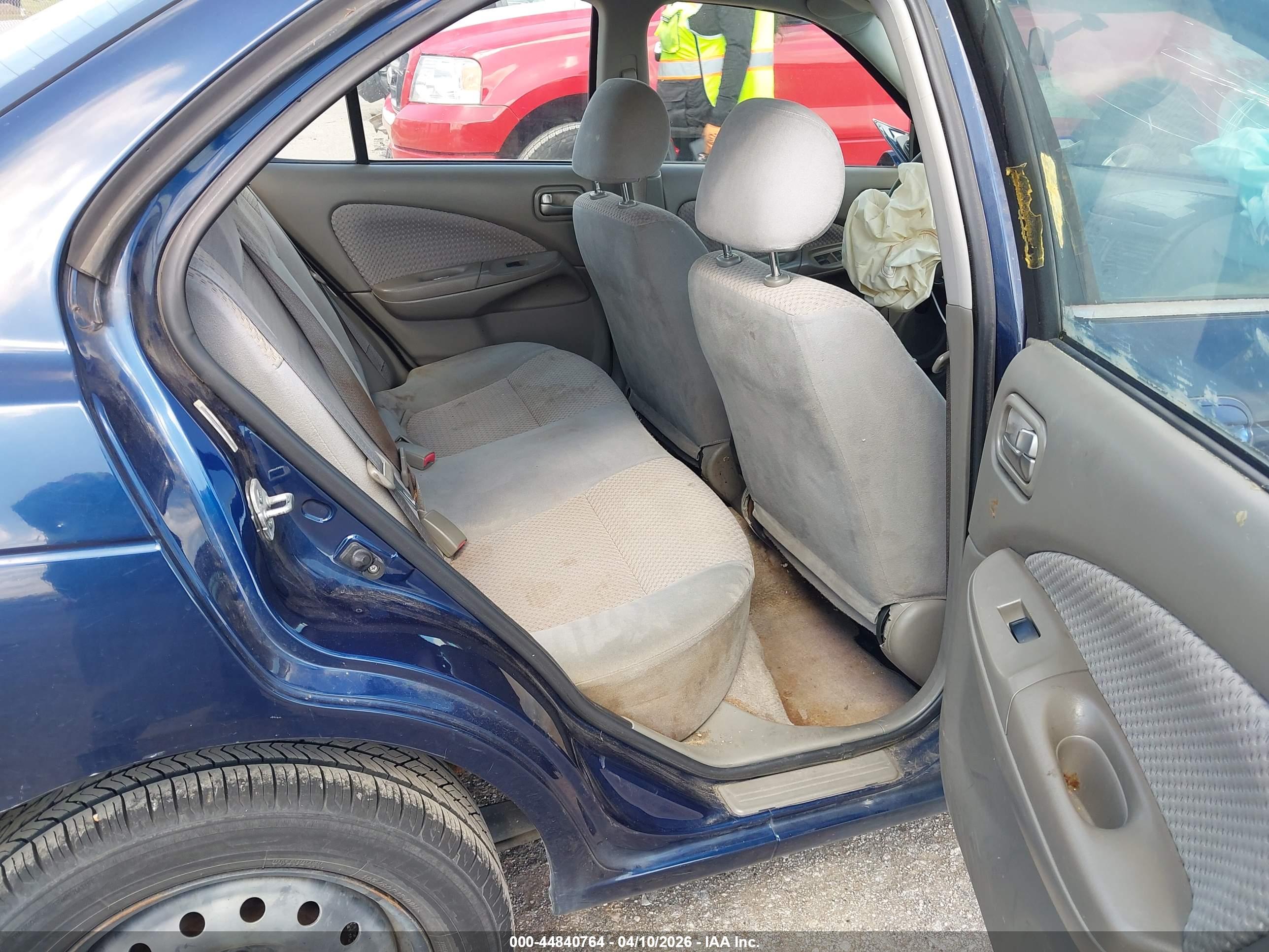 NISSAN SENTRA image 8