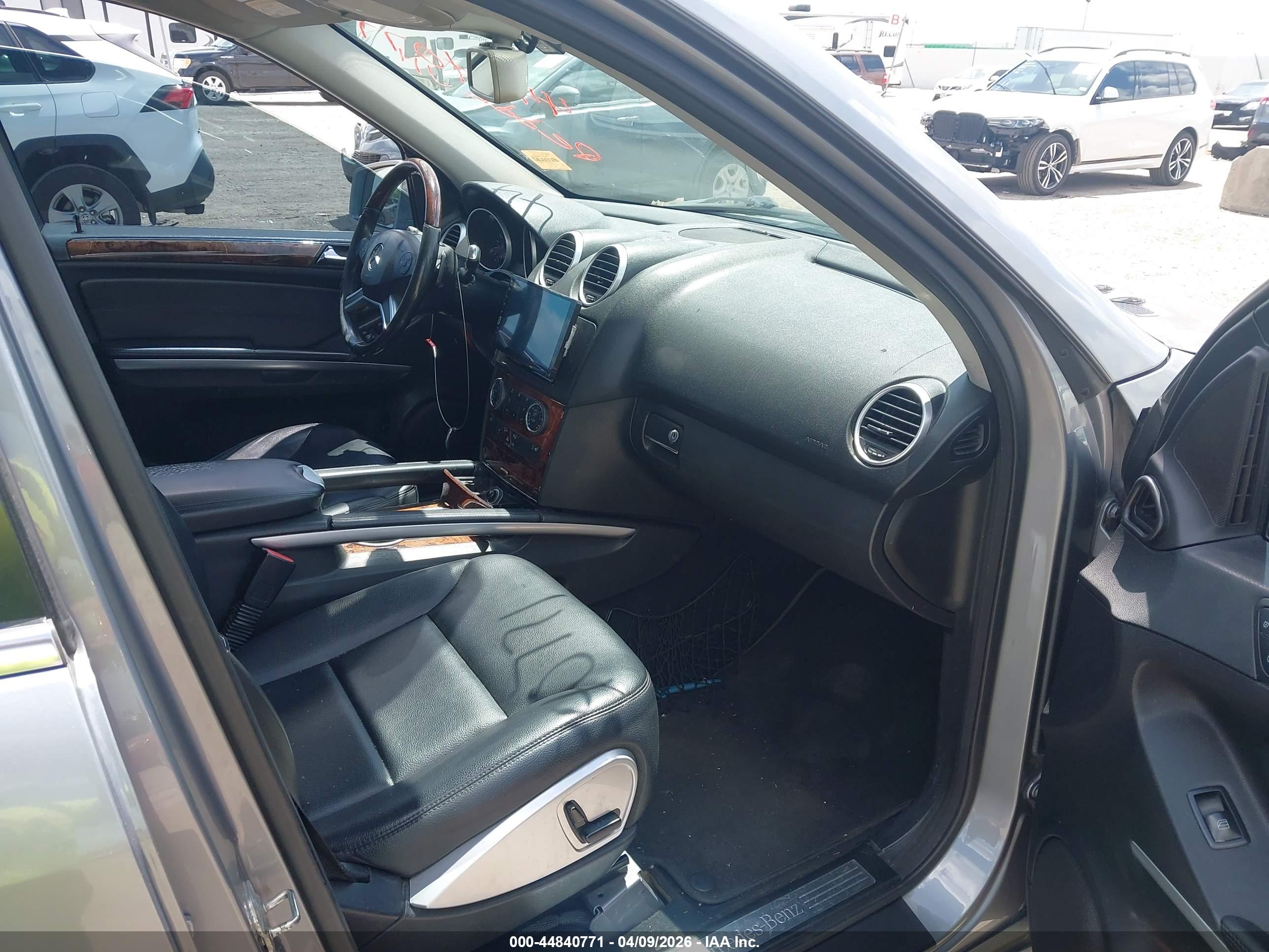 MERCEDES-BENZ ML image 5