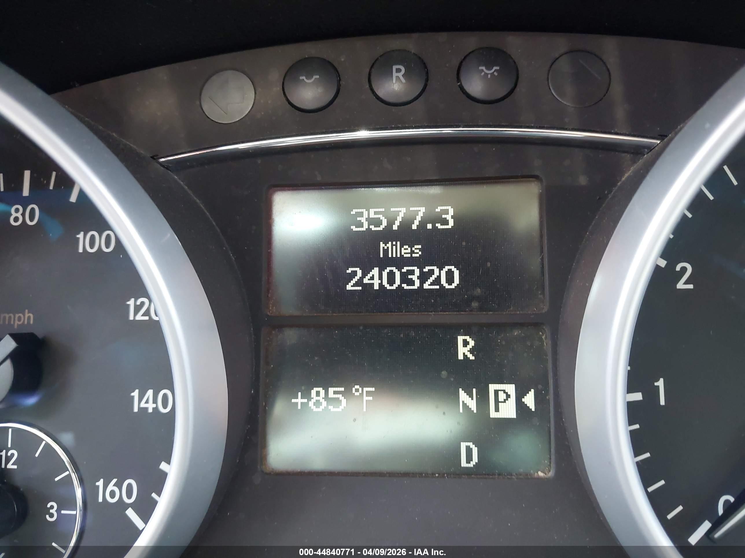 MERCEDES-BENZ ML image 7
