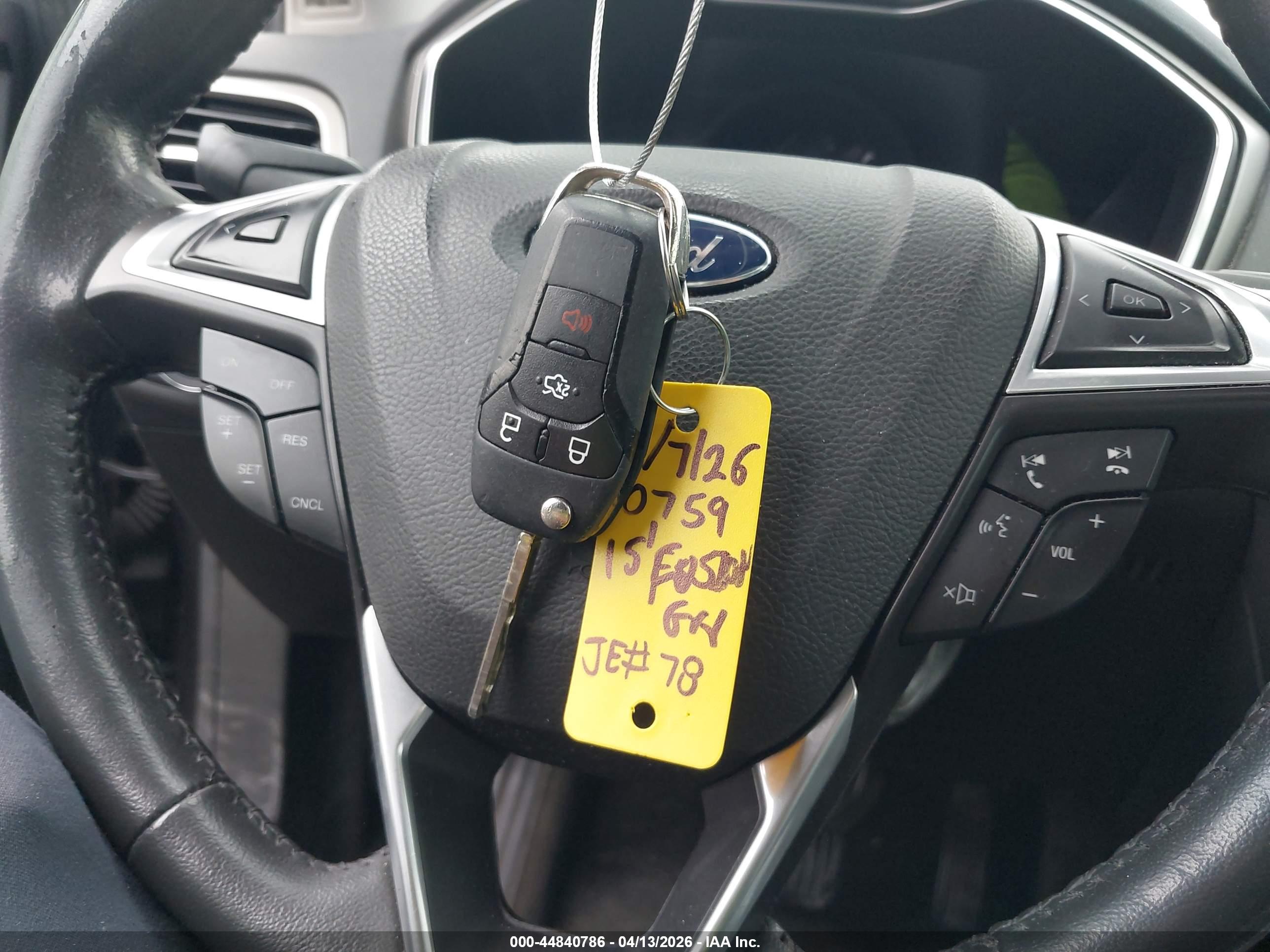 FORD FUSION image 11