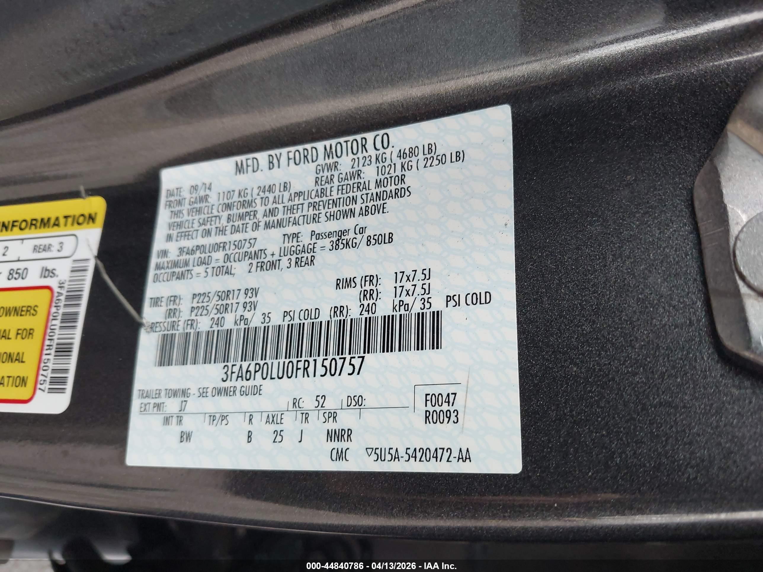 FORD FUSION image 9