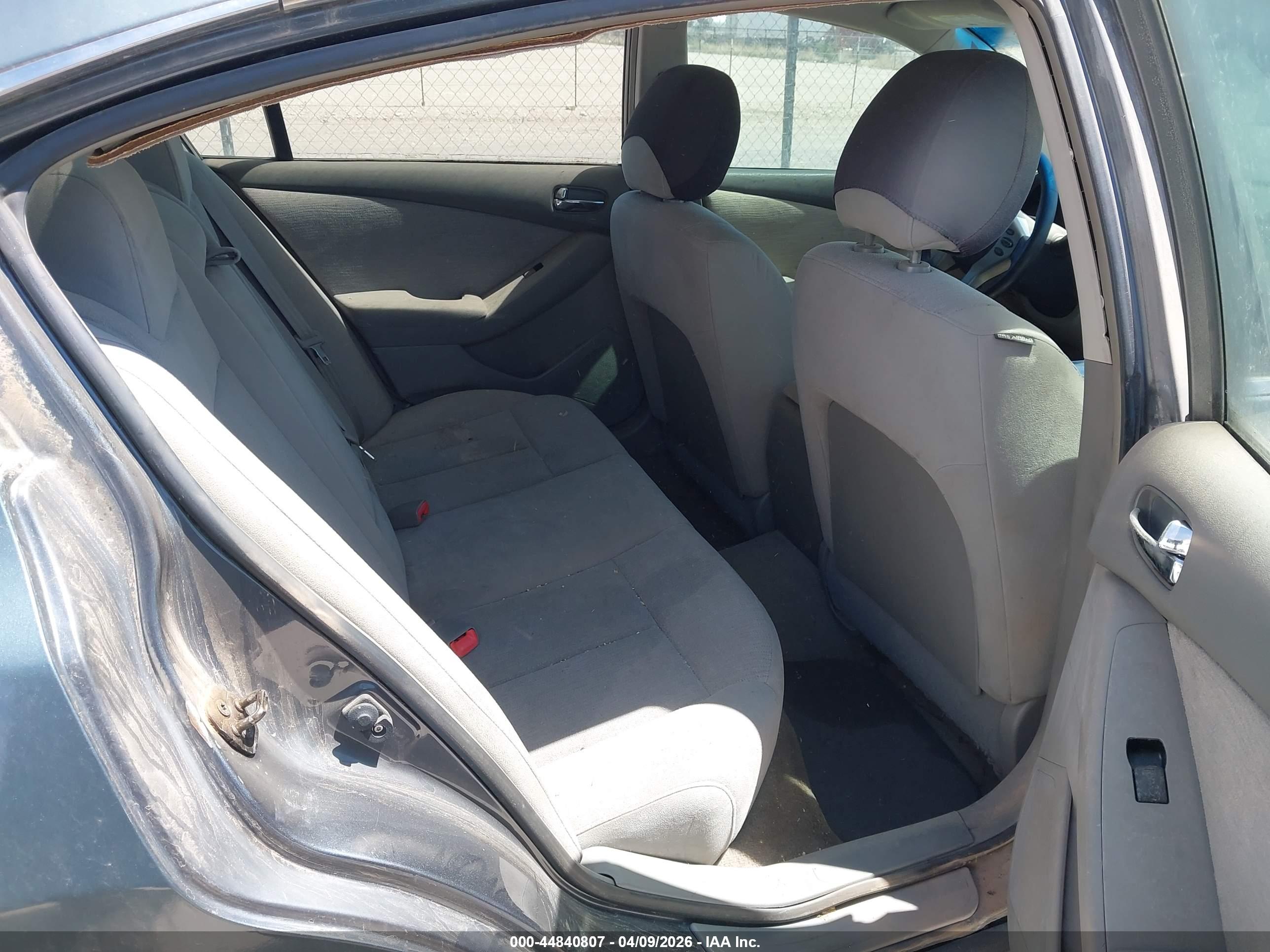 NISSAN ALTIMA image 8