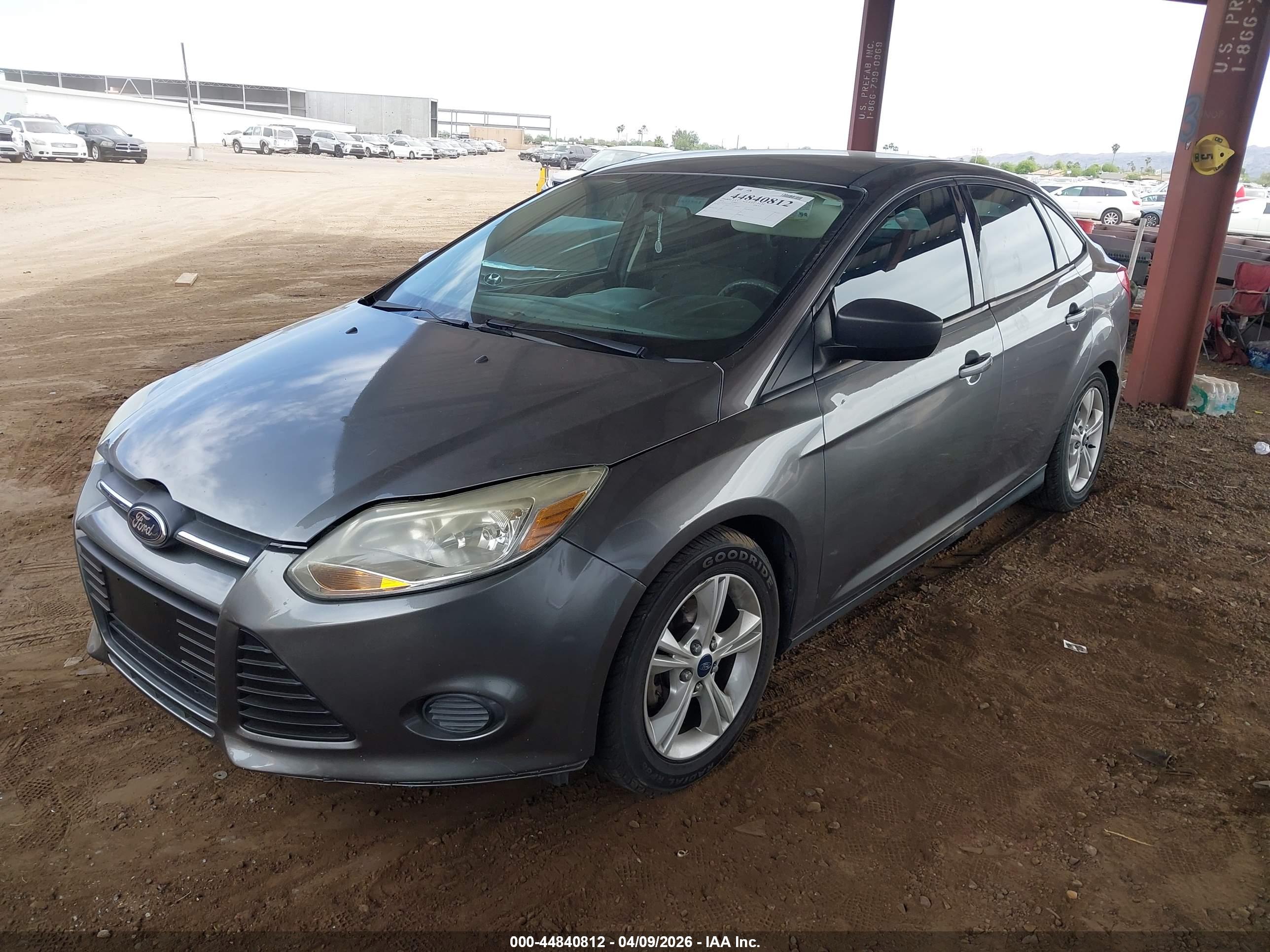 FORD FOCUS image 2