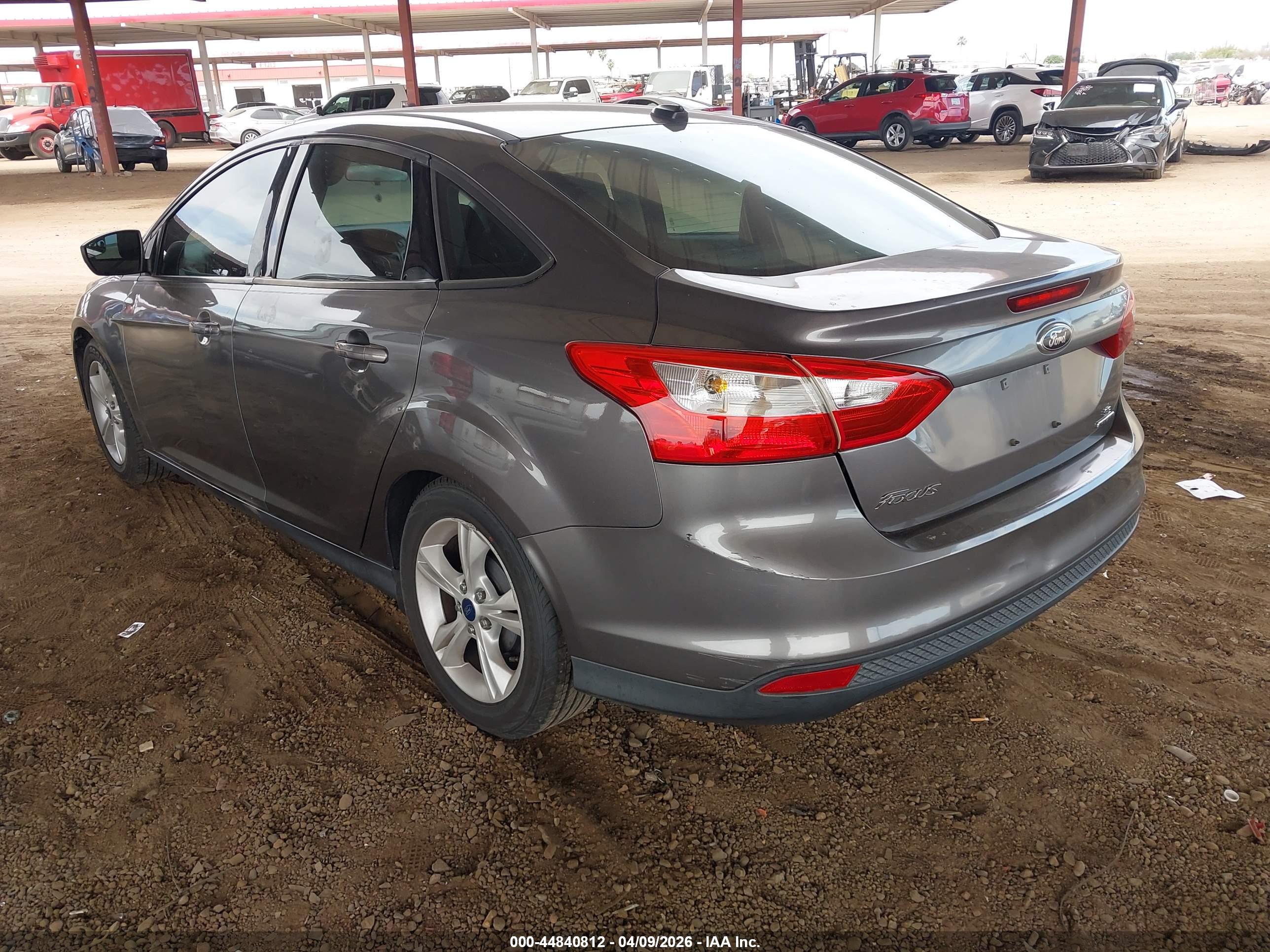 FORD FOCUS image 3