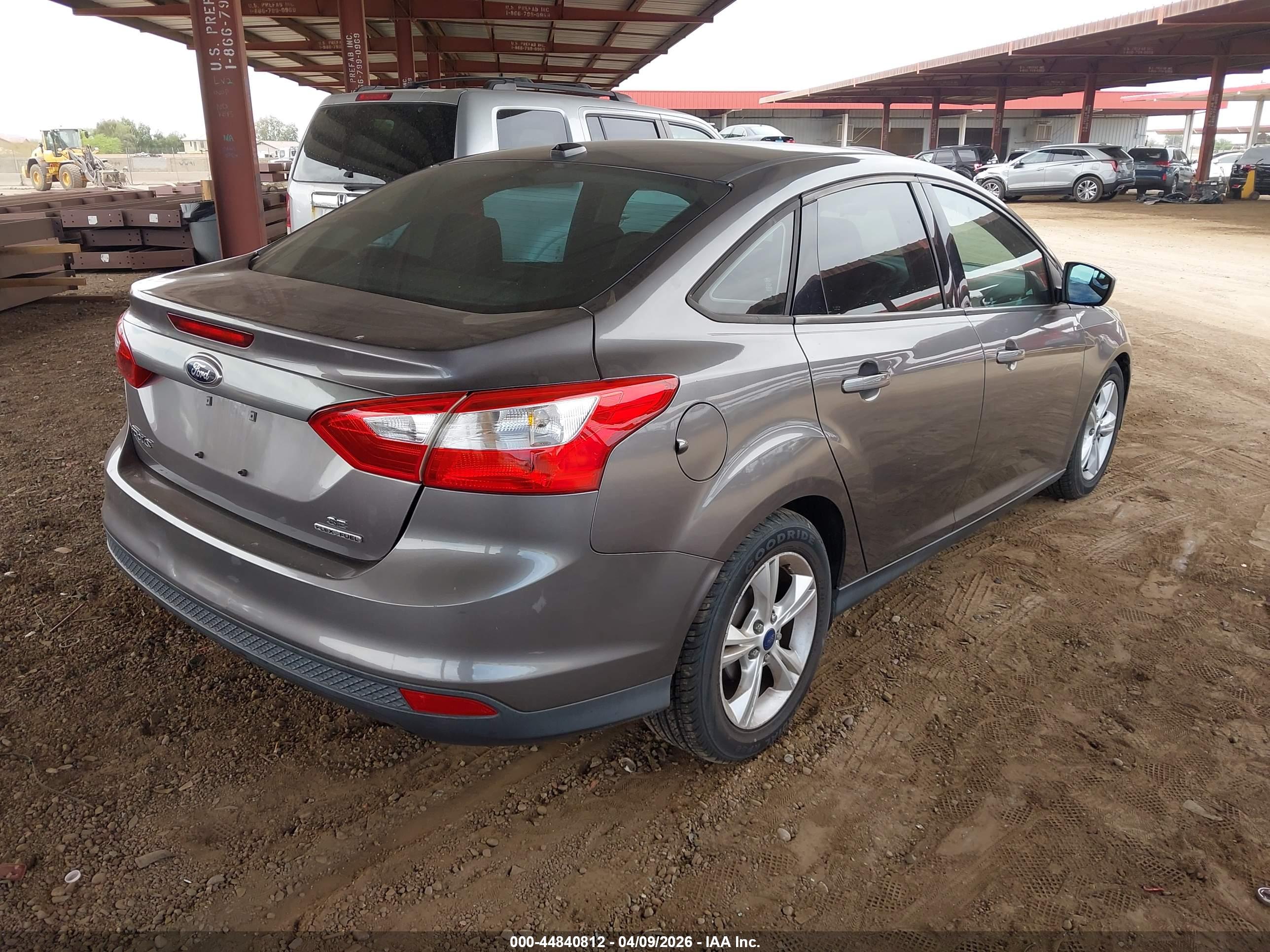 FORD FOCUS image 4
