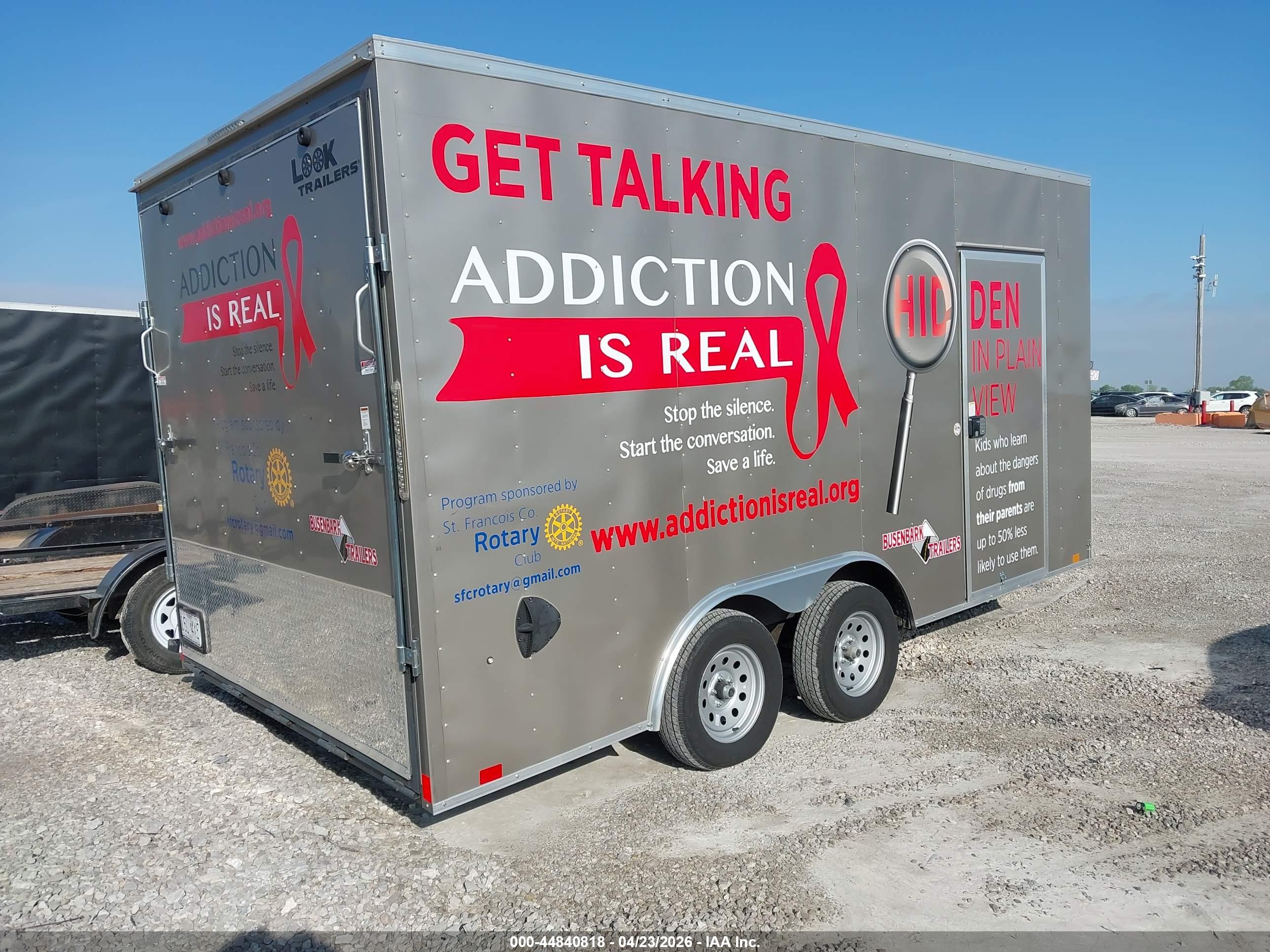 LOOK TRAILERS image 4