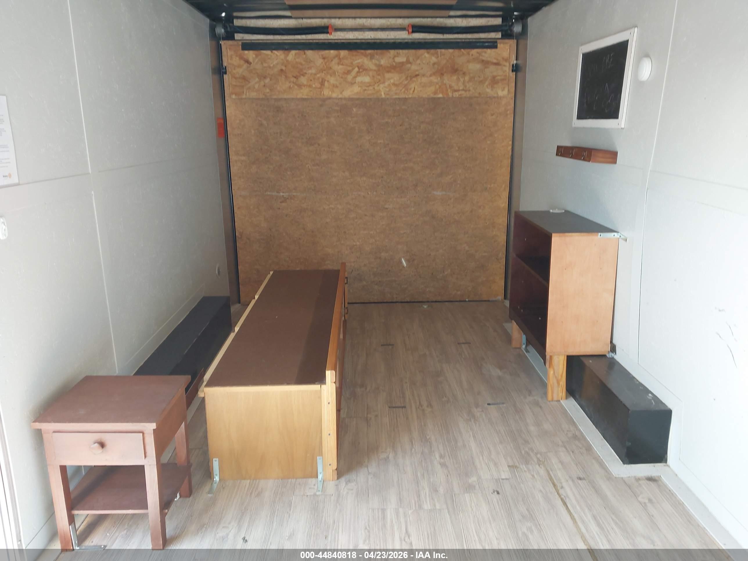 LOOK TRAILERS image 8