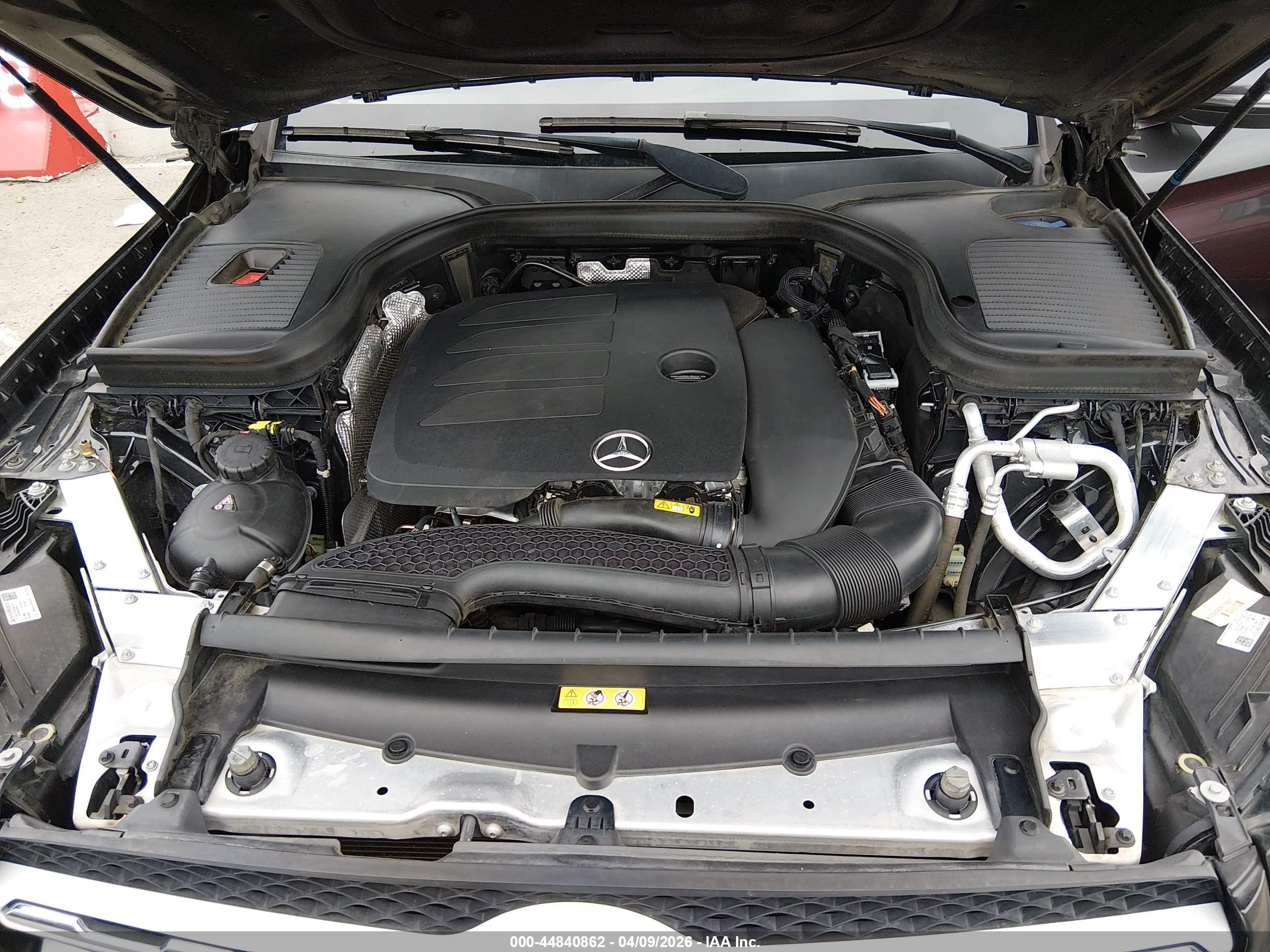 MERCEDES-BENZ GLC image 10
