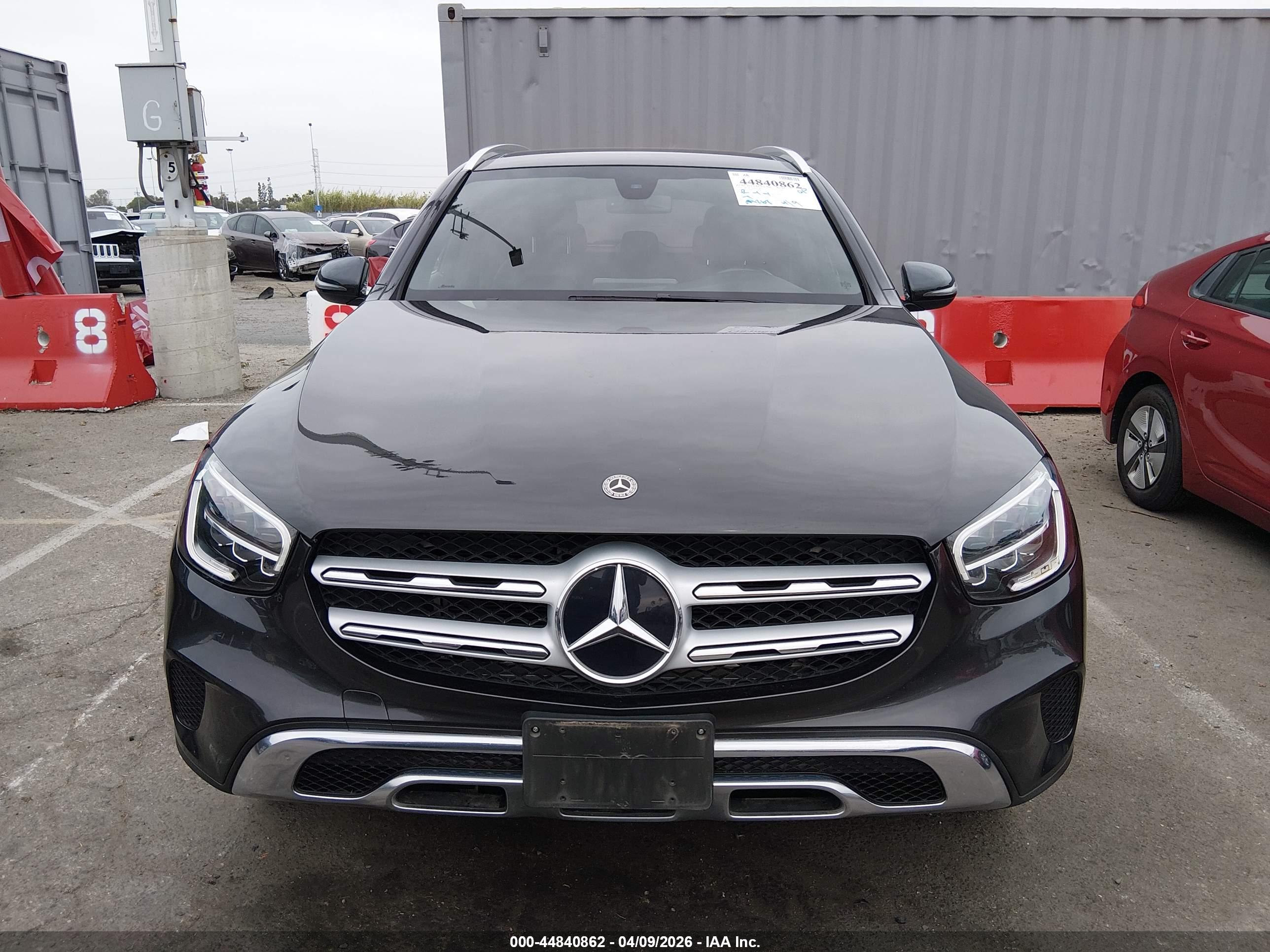 MERCEDES-BENZ GLC image 6