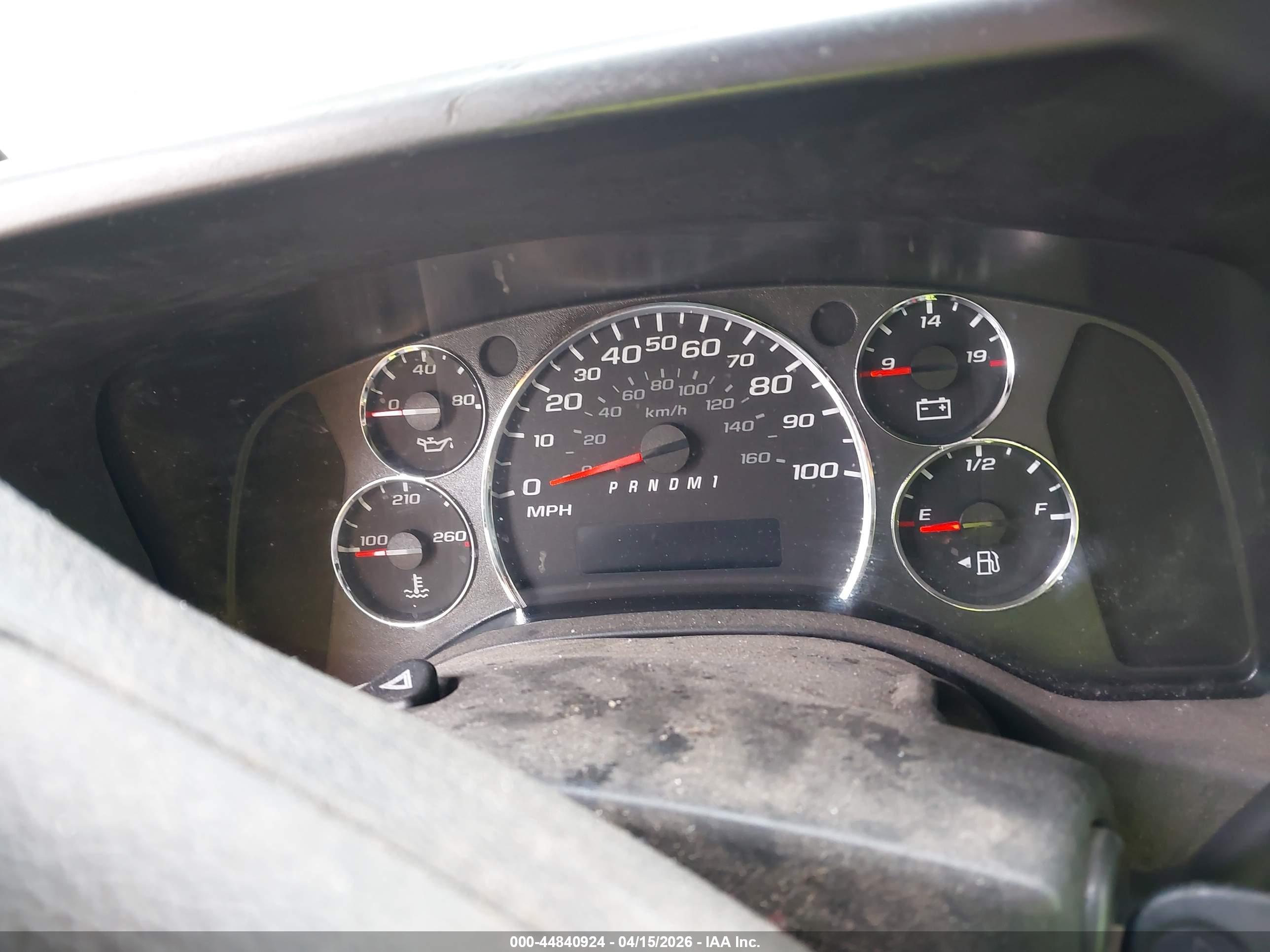 CHEVROLET EXPRESS image 6