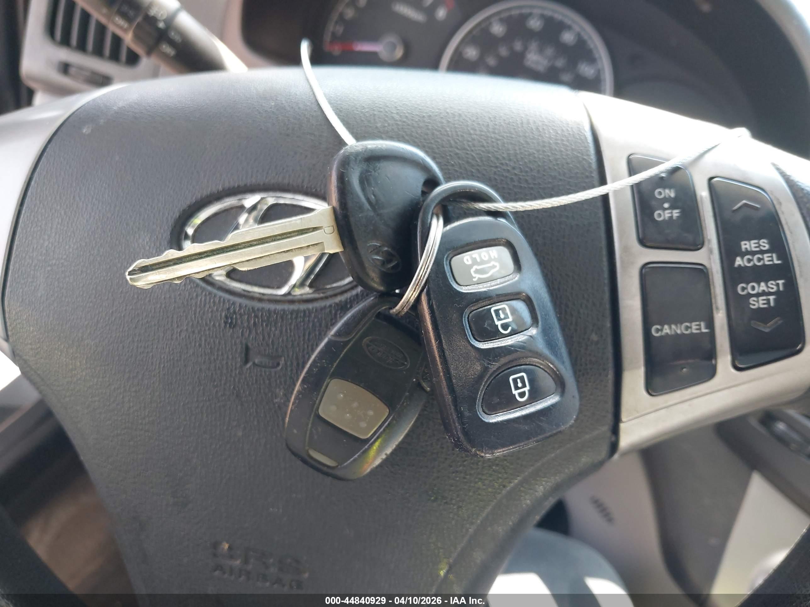 HYUNDAI ELANTRA image 11
