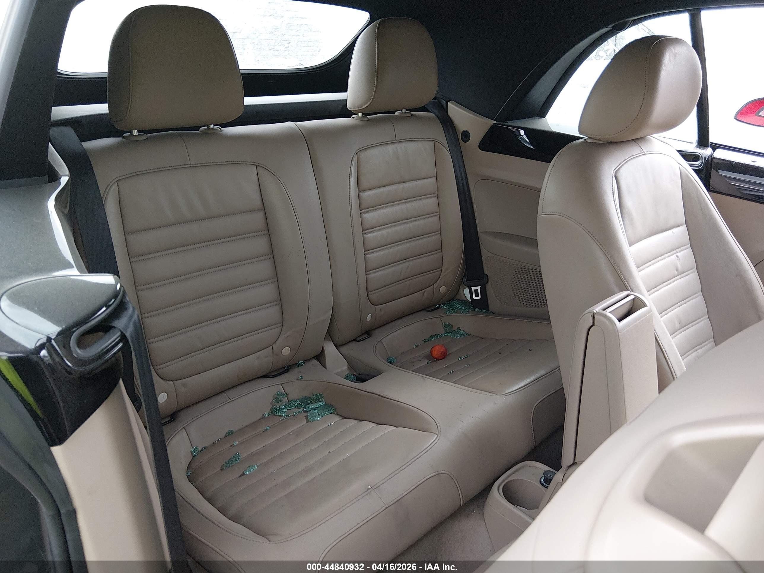 VOLKSWAGEN BEETLE image 8