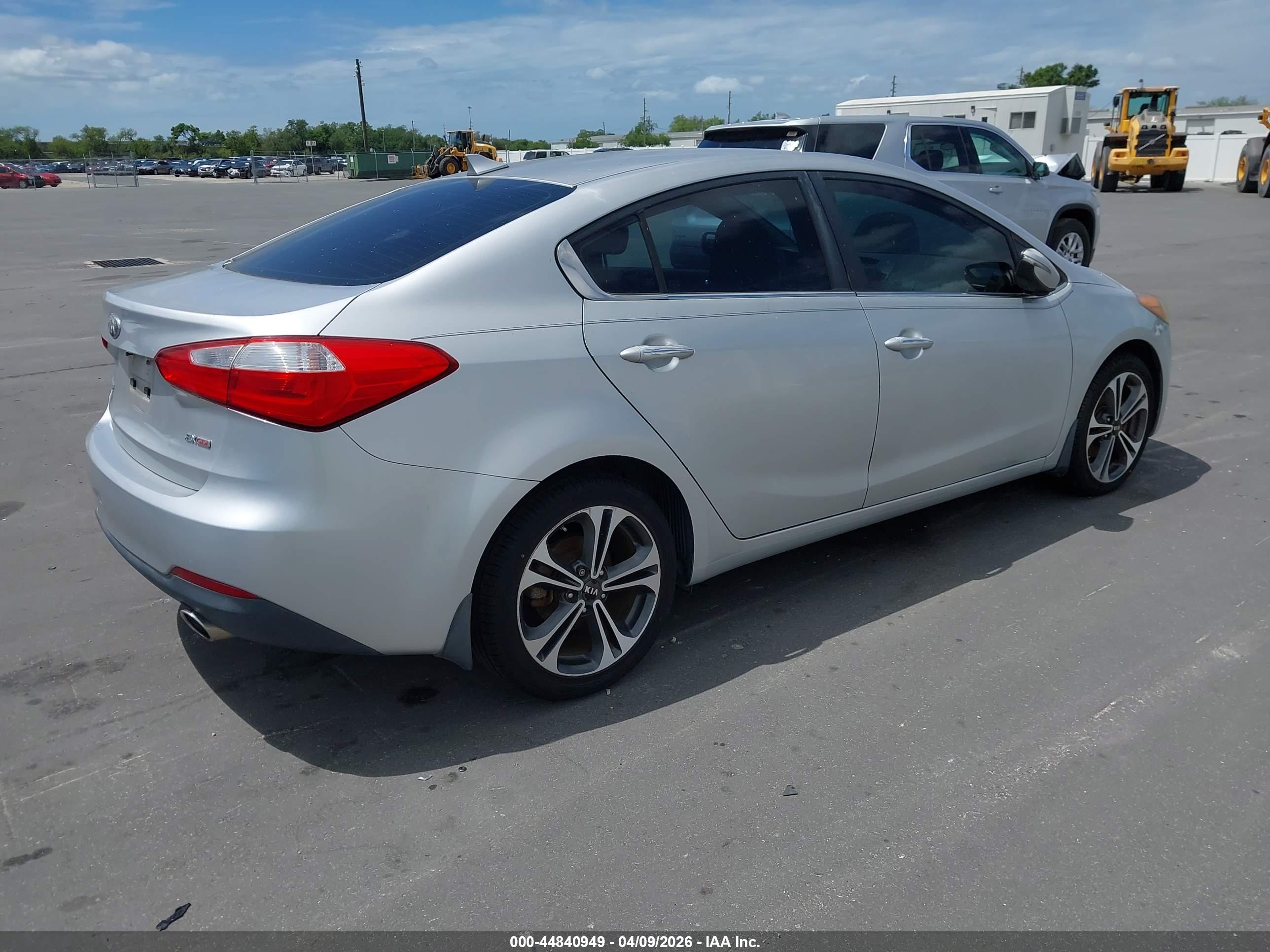 KIA FORTE image 4