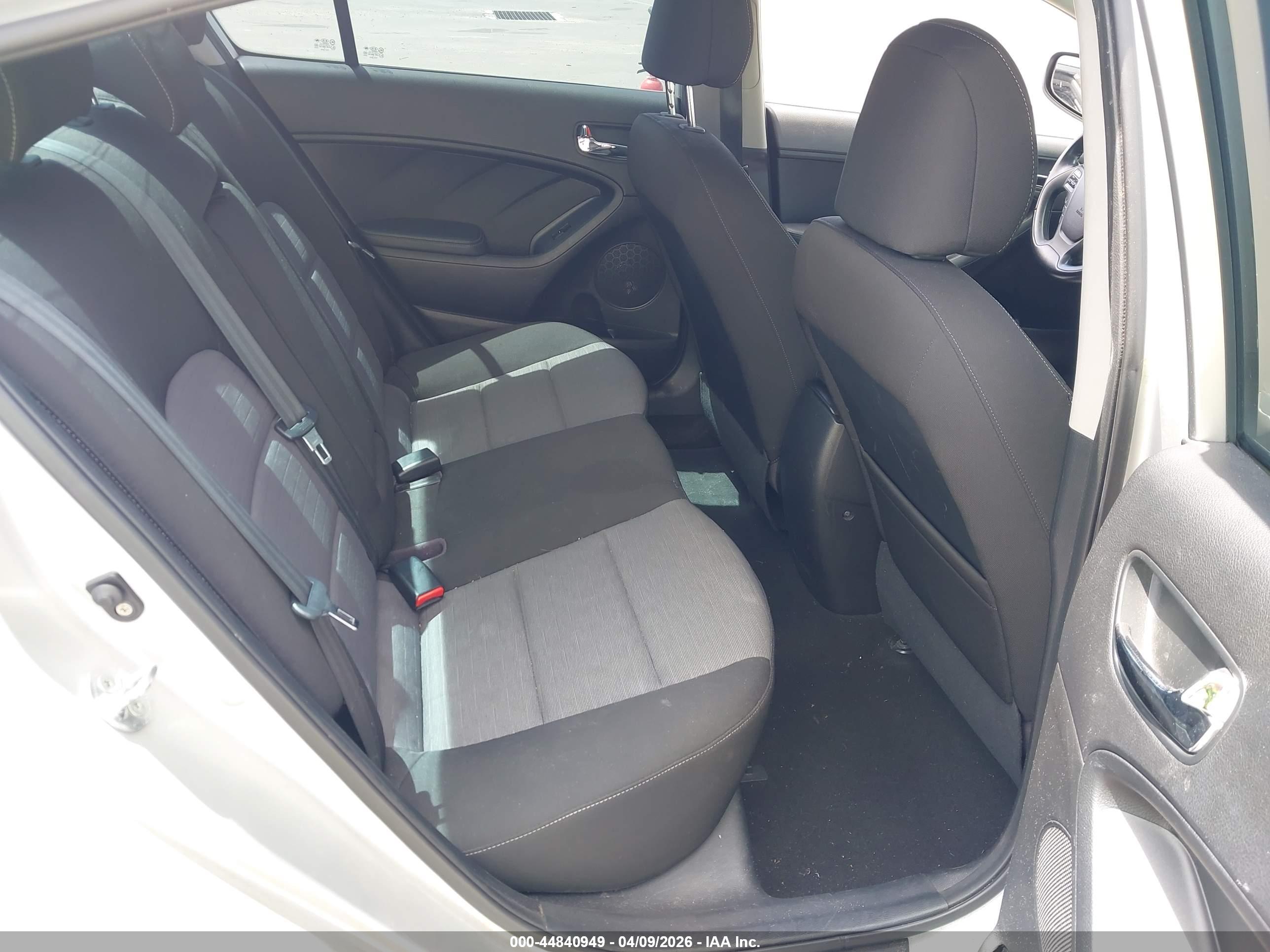 KIA FORTE image 8