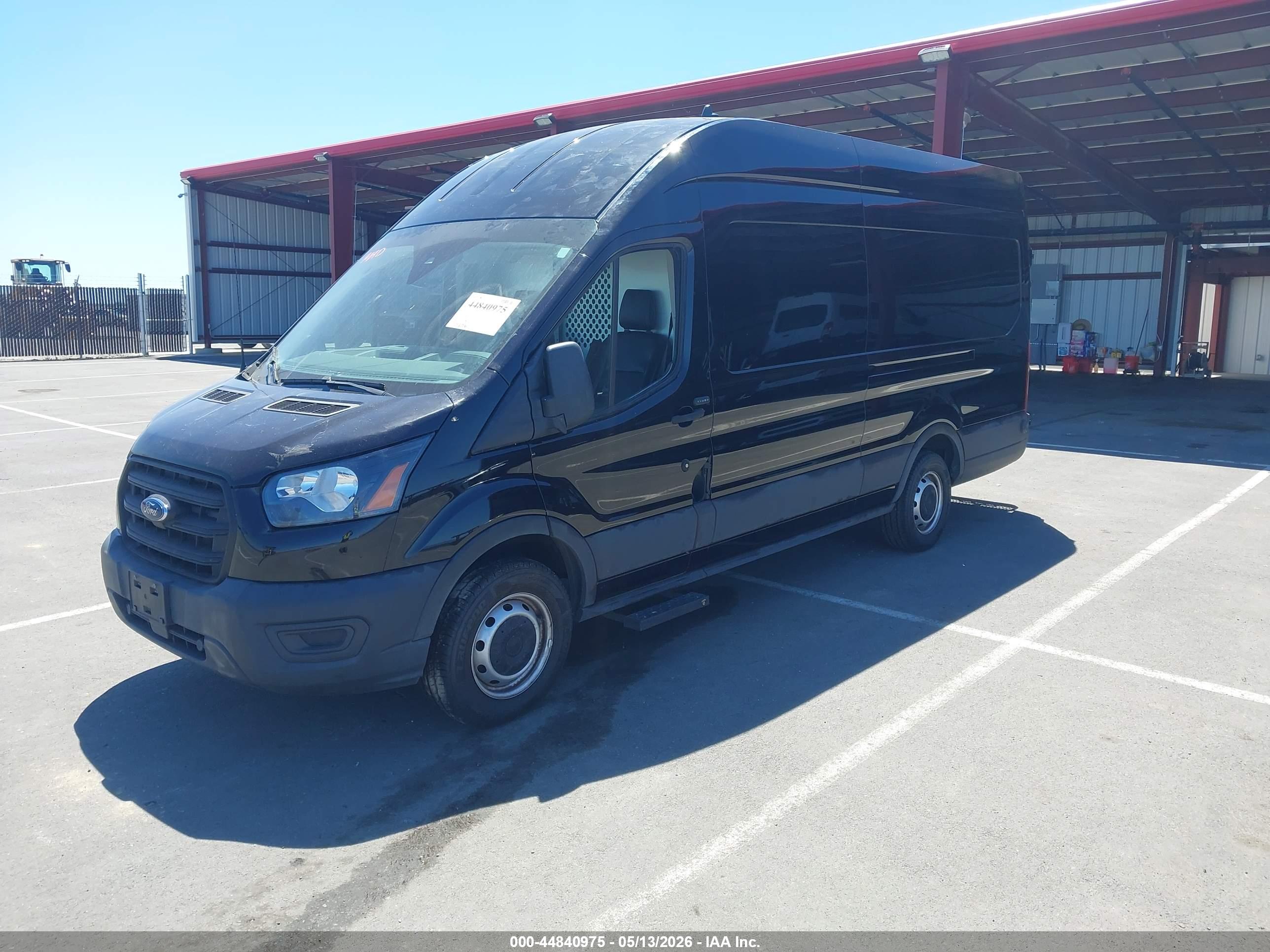FORD TRANSIT-250 image 2