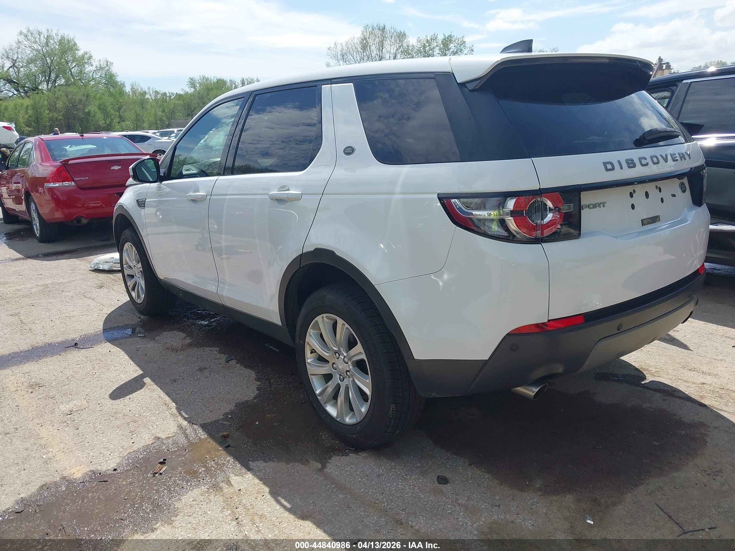 LAND ROVER image 3