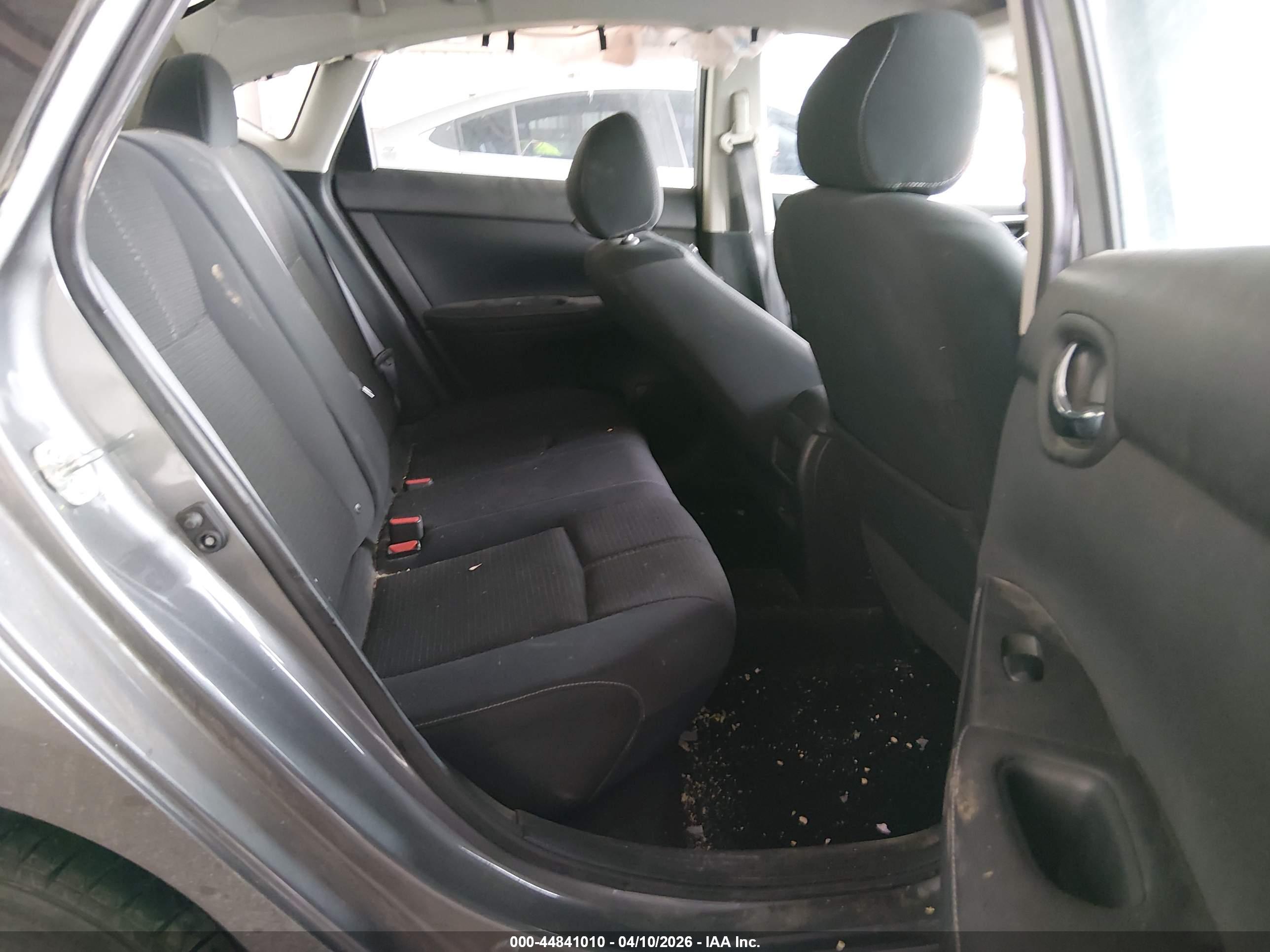 NISSAN SENTRA image 8