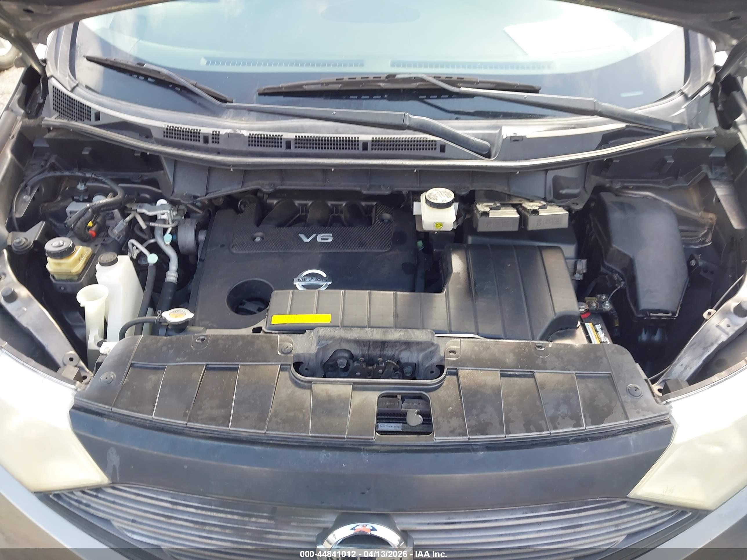 NISSAN QUEST image 10