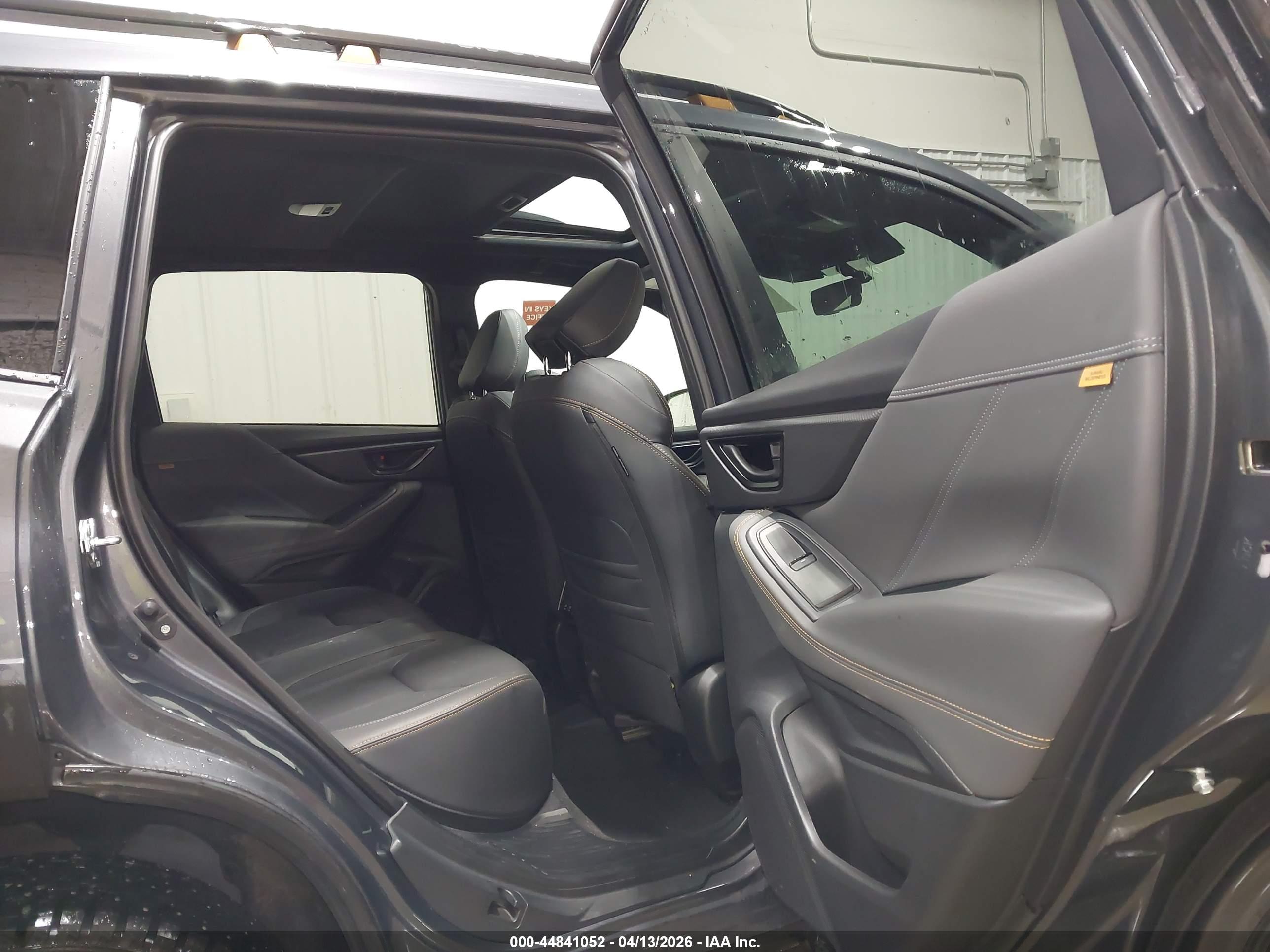 SUBARU FORESTER image 8