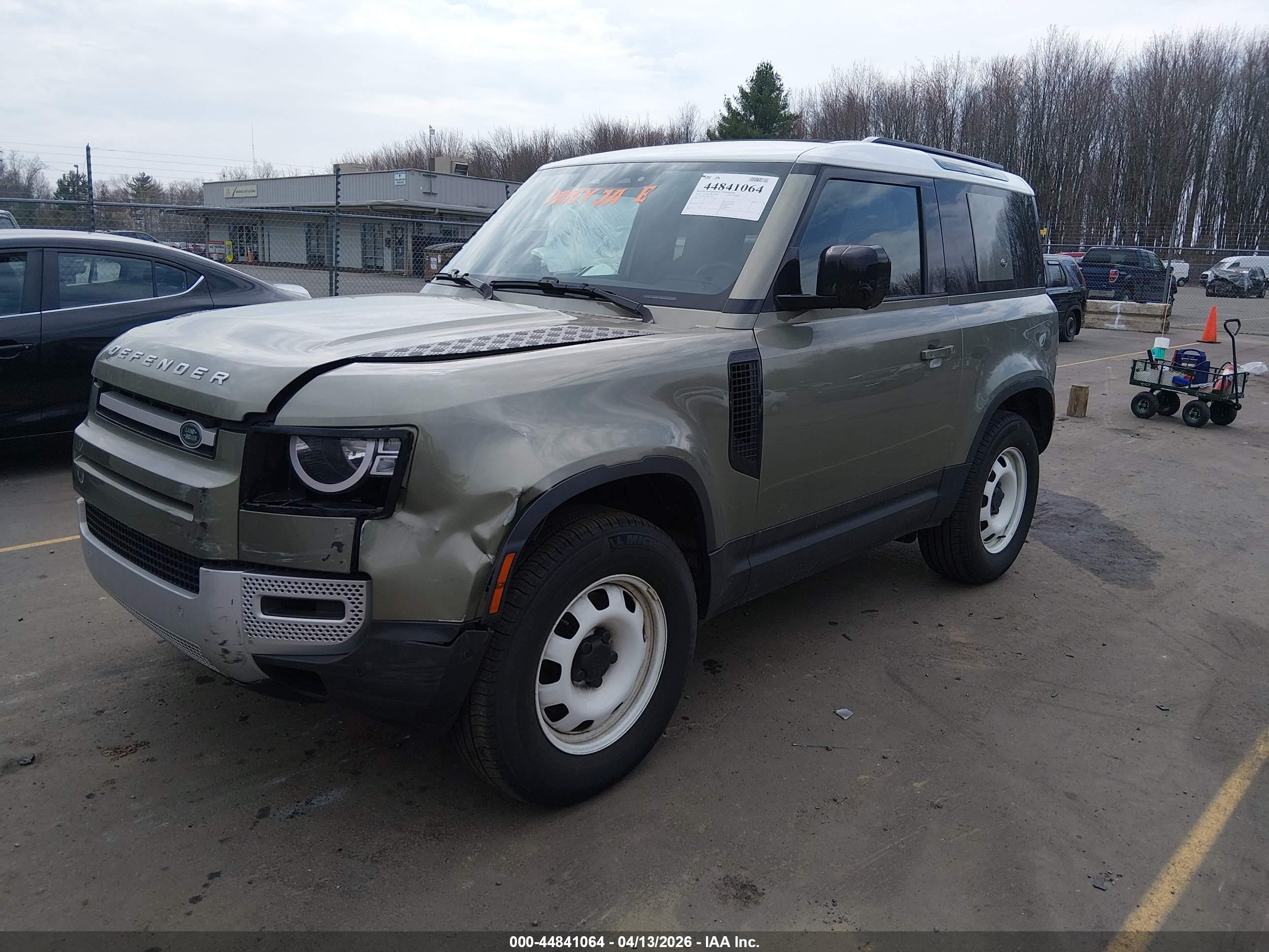 LAND ROVER image 2