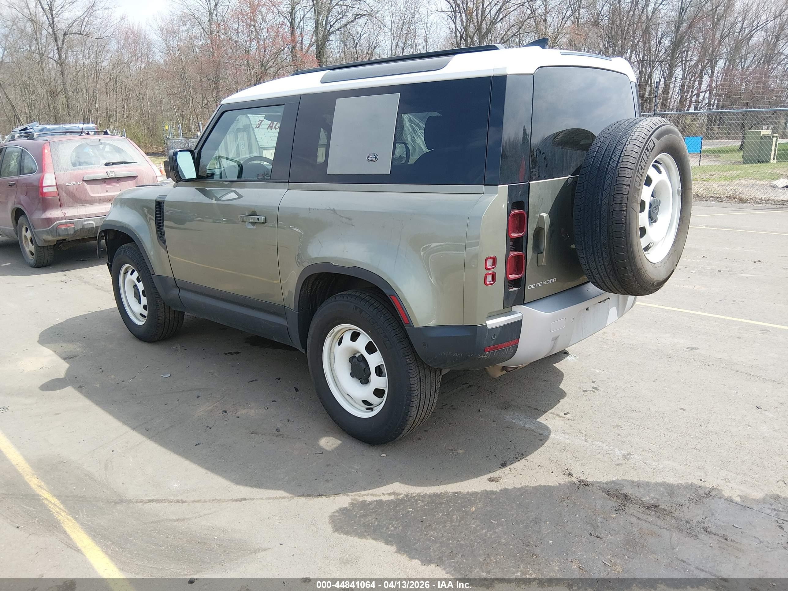 LAND ROVER image 3