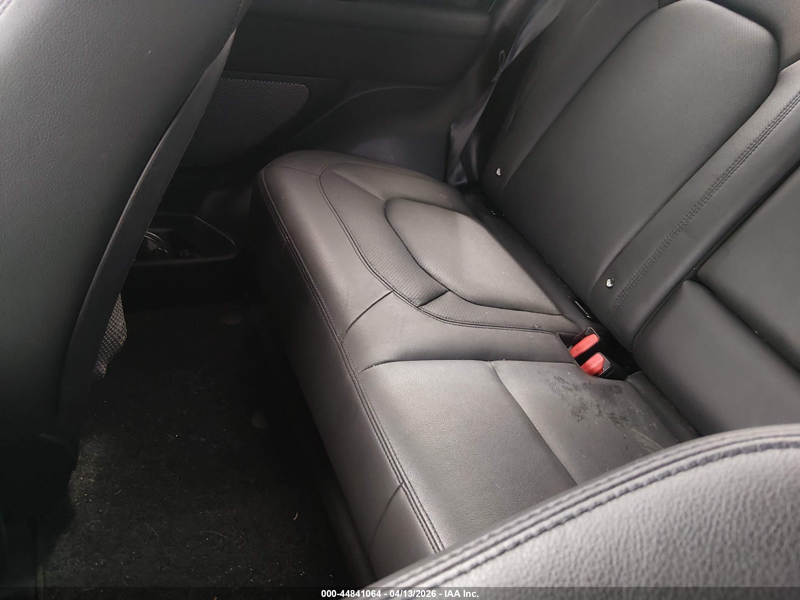 LAND ROVER image 8