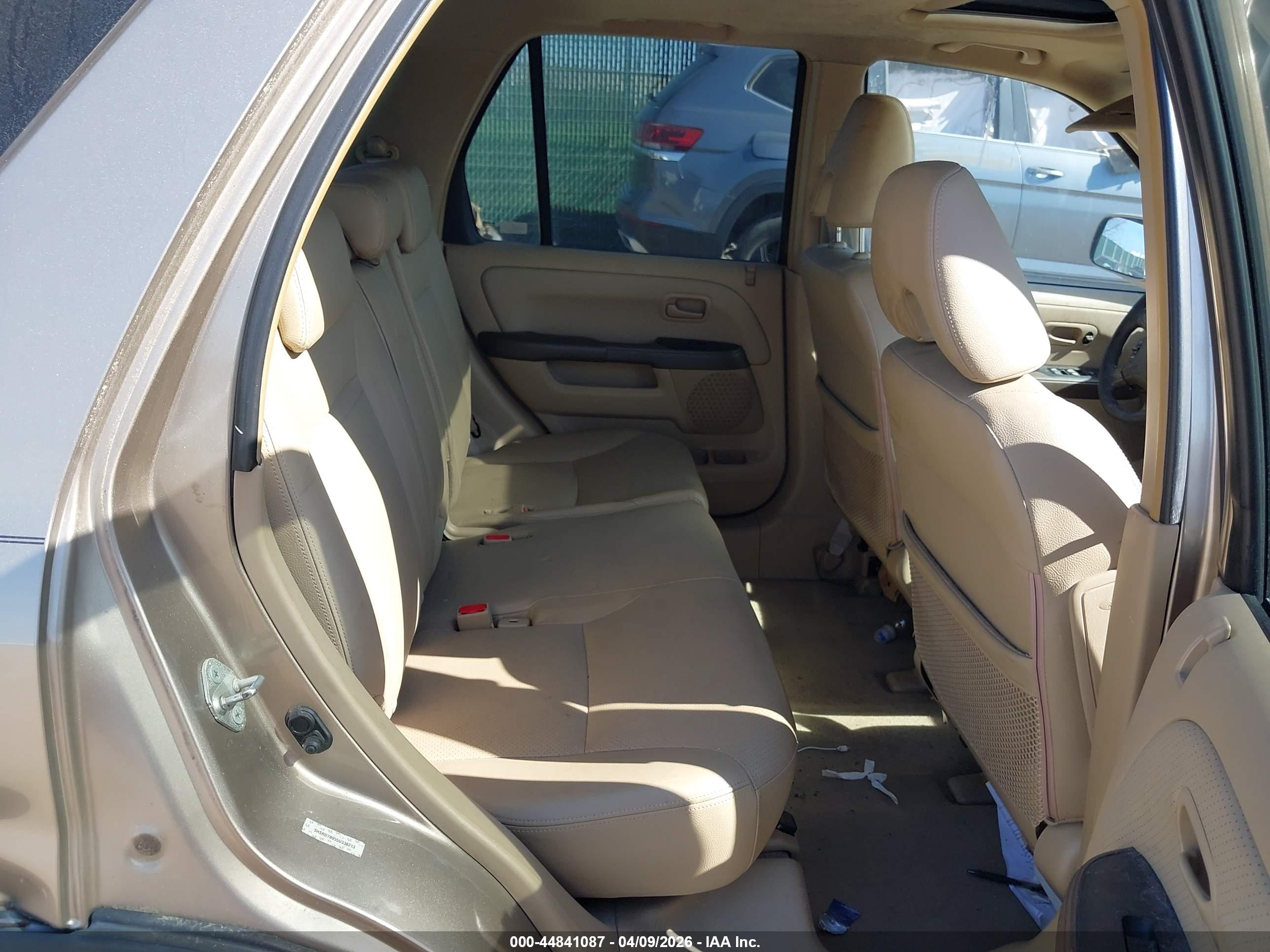 HONDA CR-V image 8