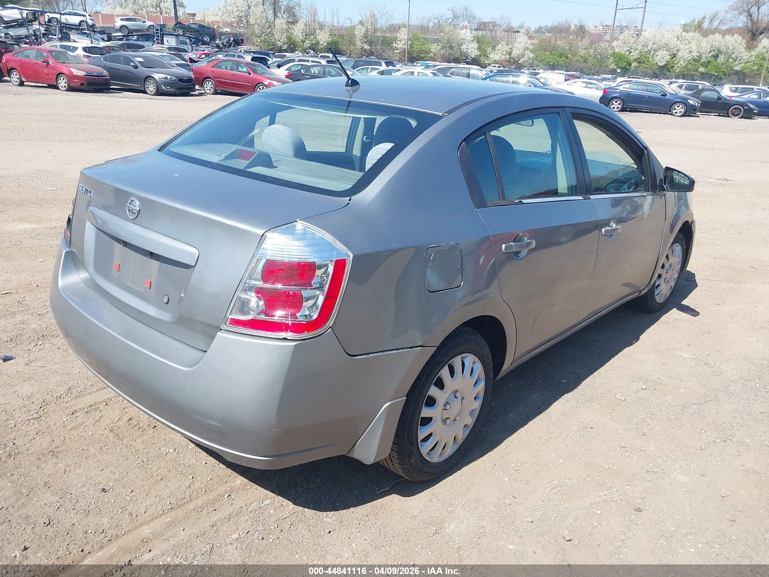 NISSAN SENTRA image 4