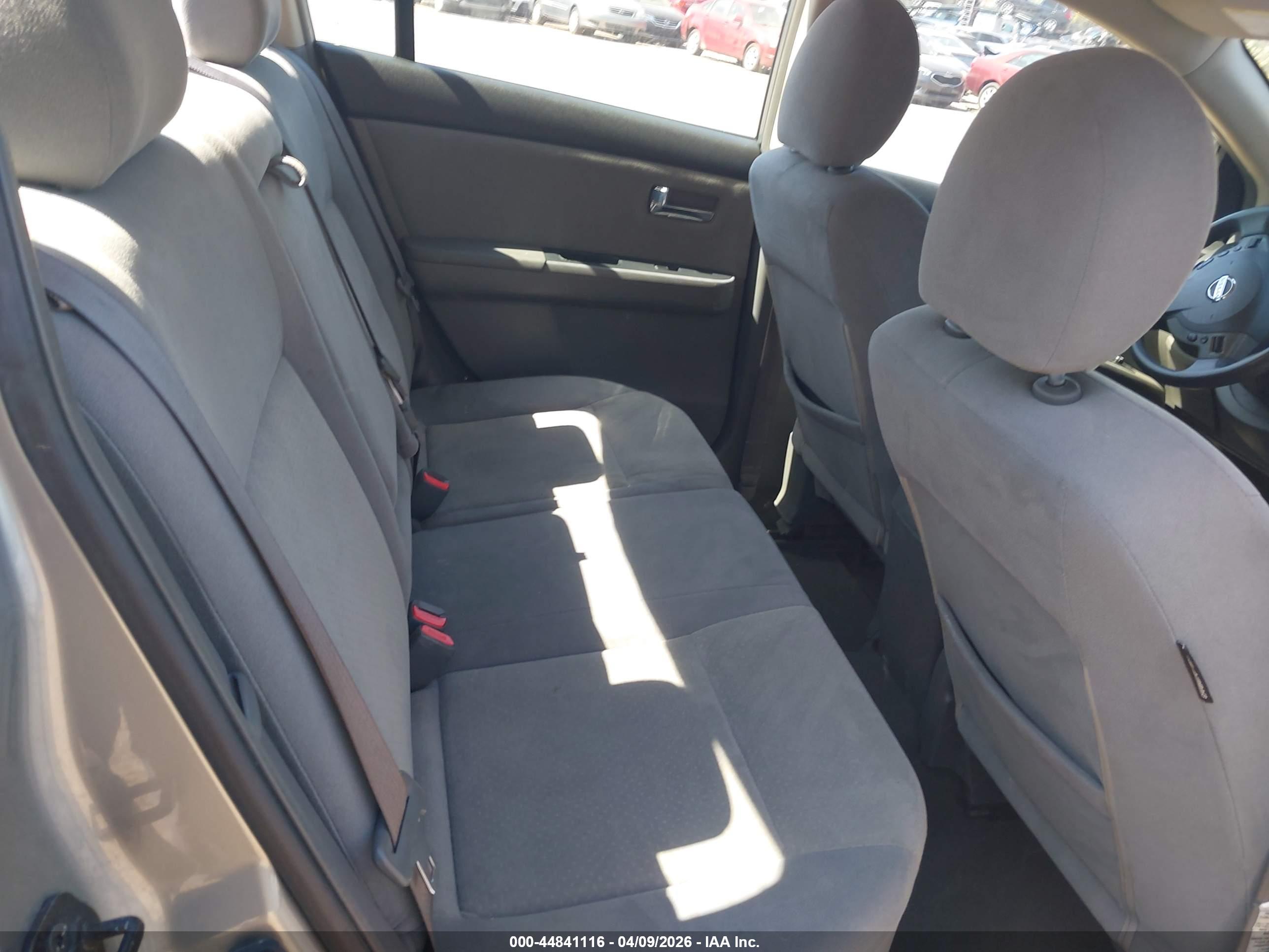 NISSAN SENTRA image 8