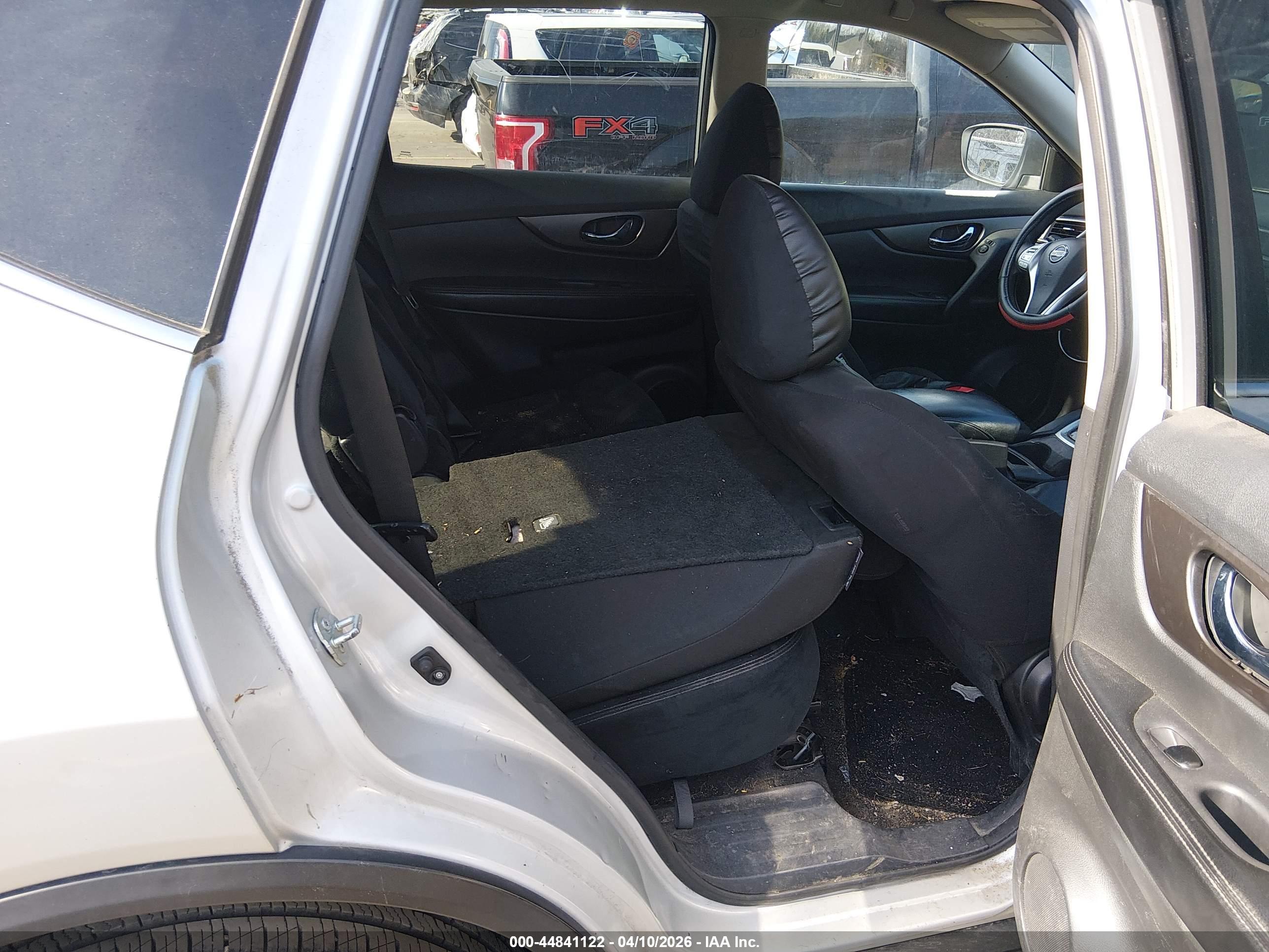 NISSAN ROGUE image 8