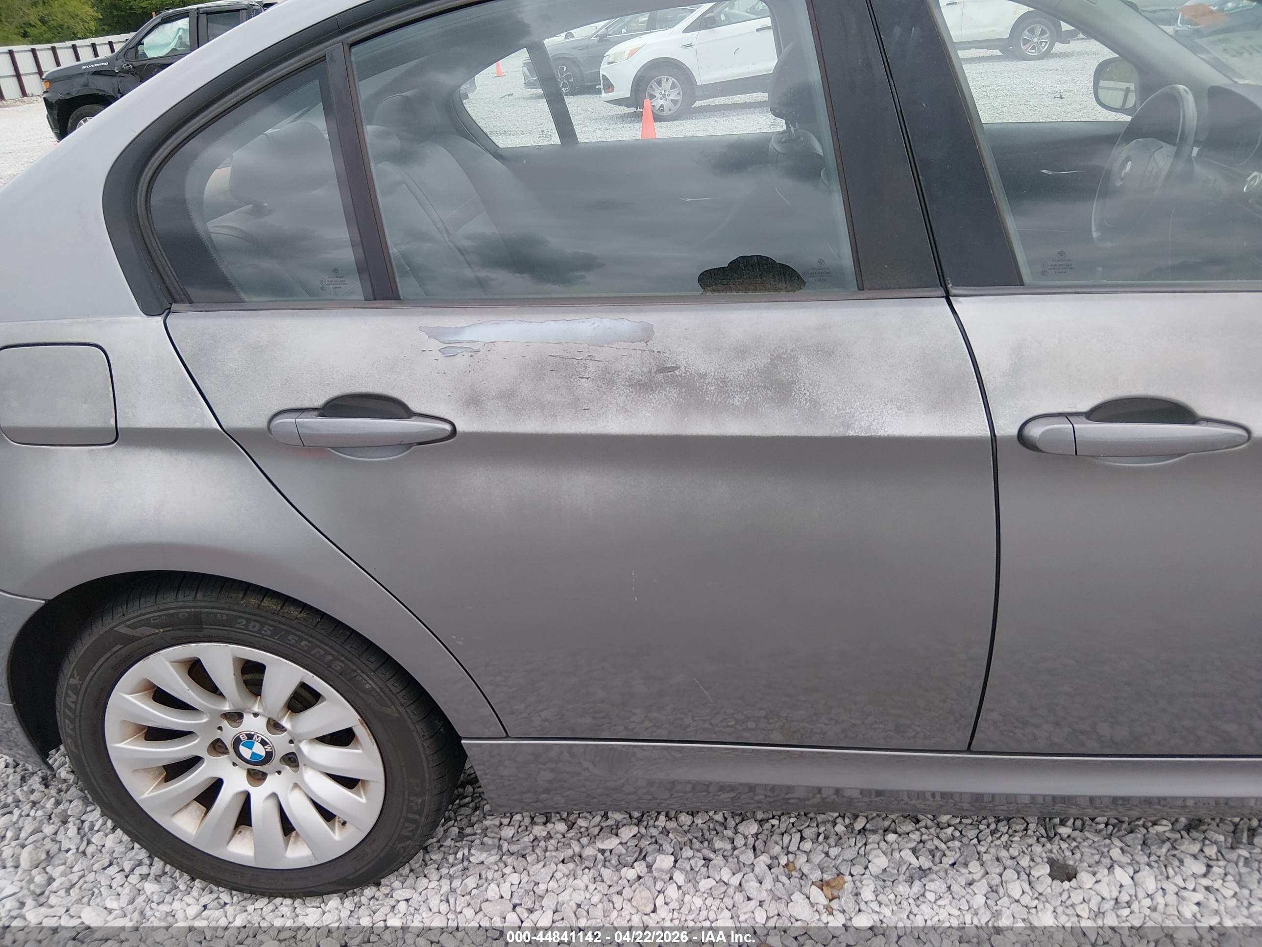 BMW 328I image 6