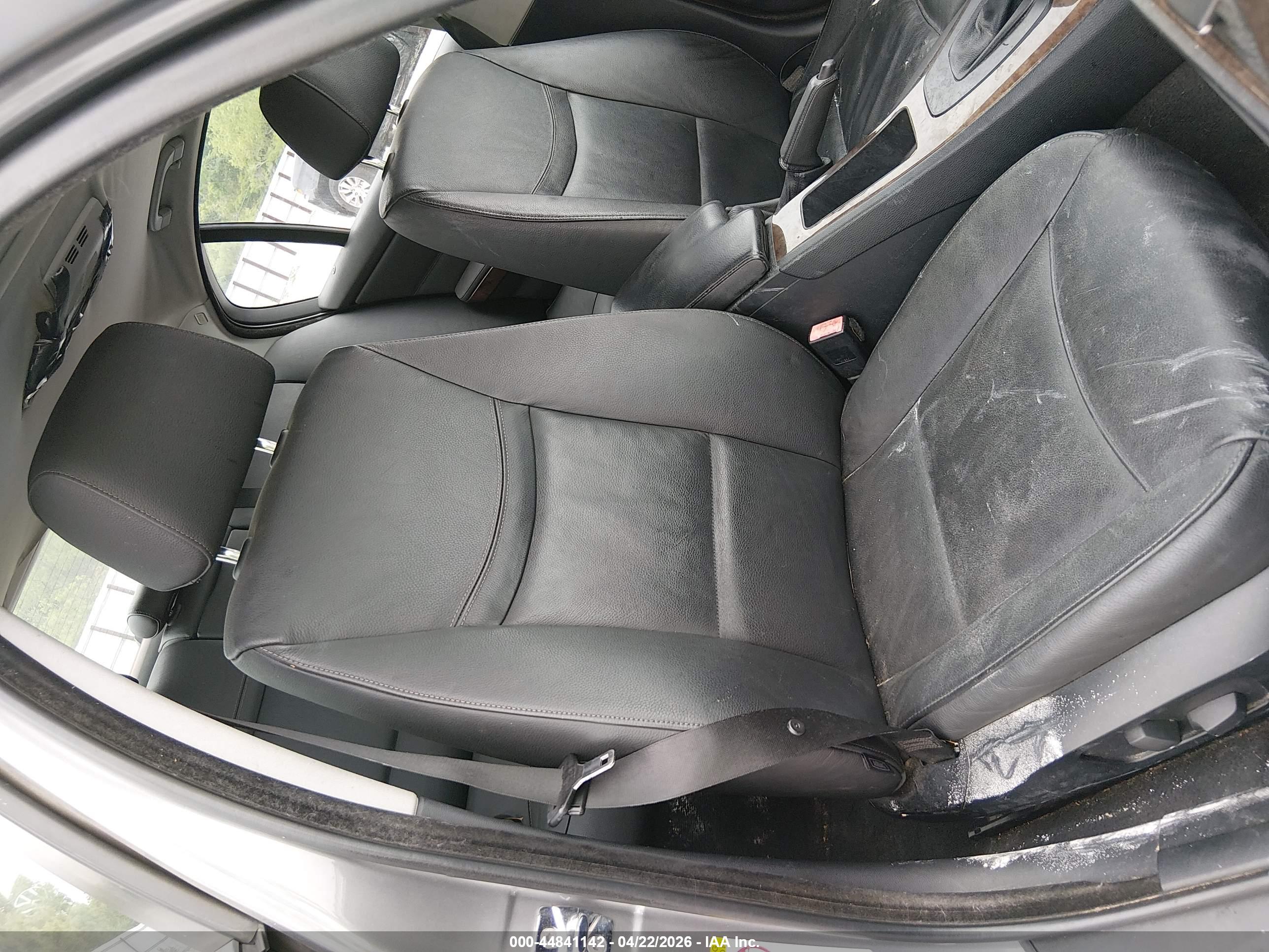 BMW 328I image 8