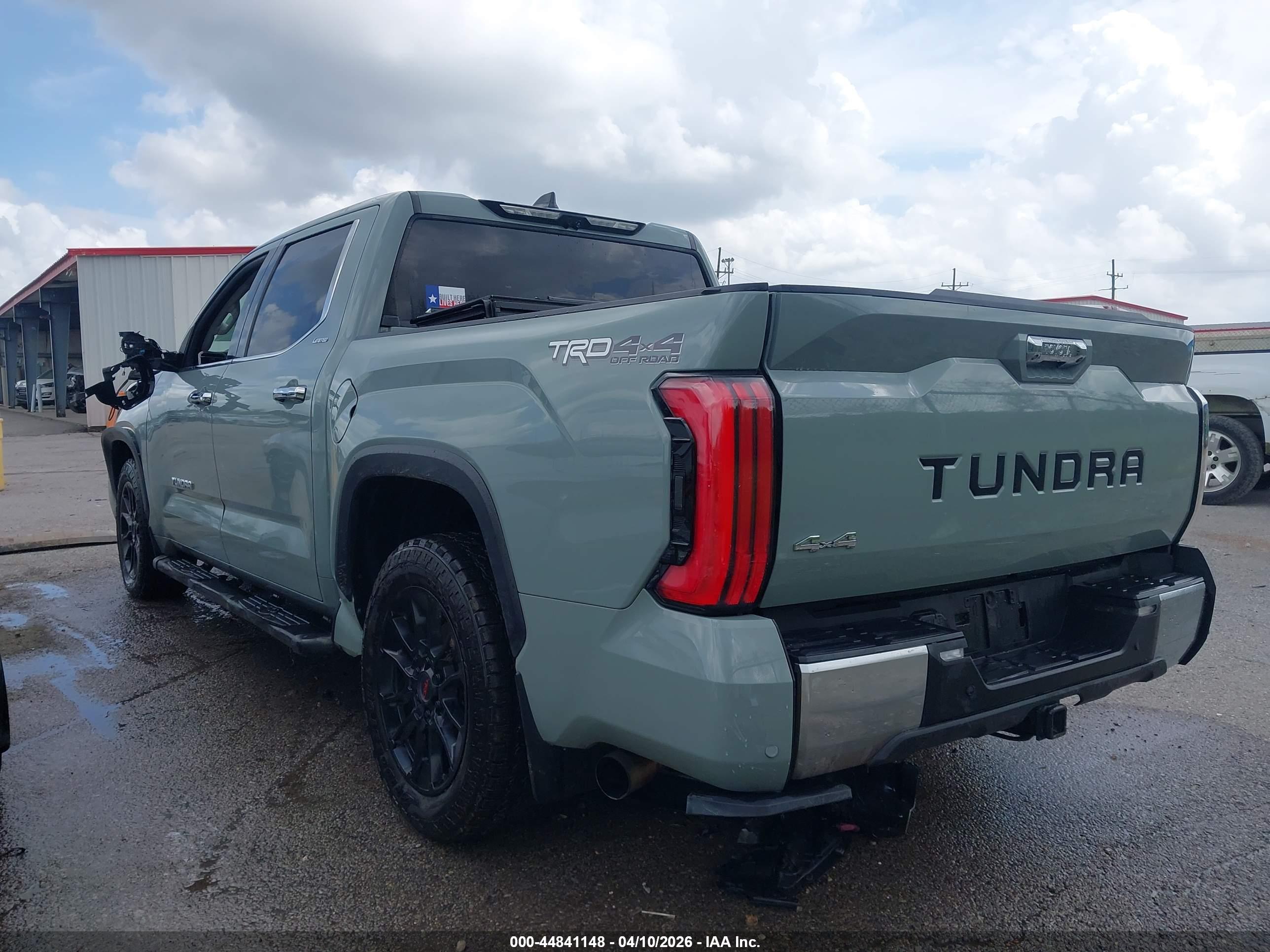 TOYOTA TUNDRA image 3