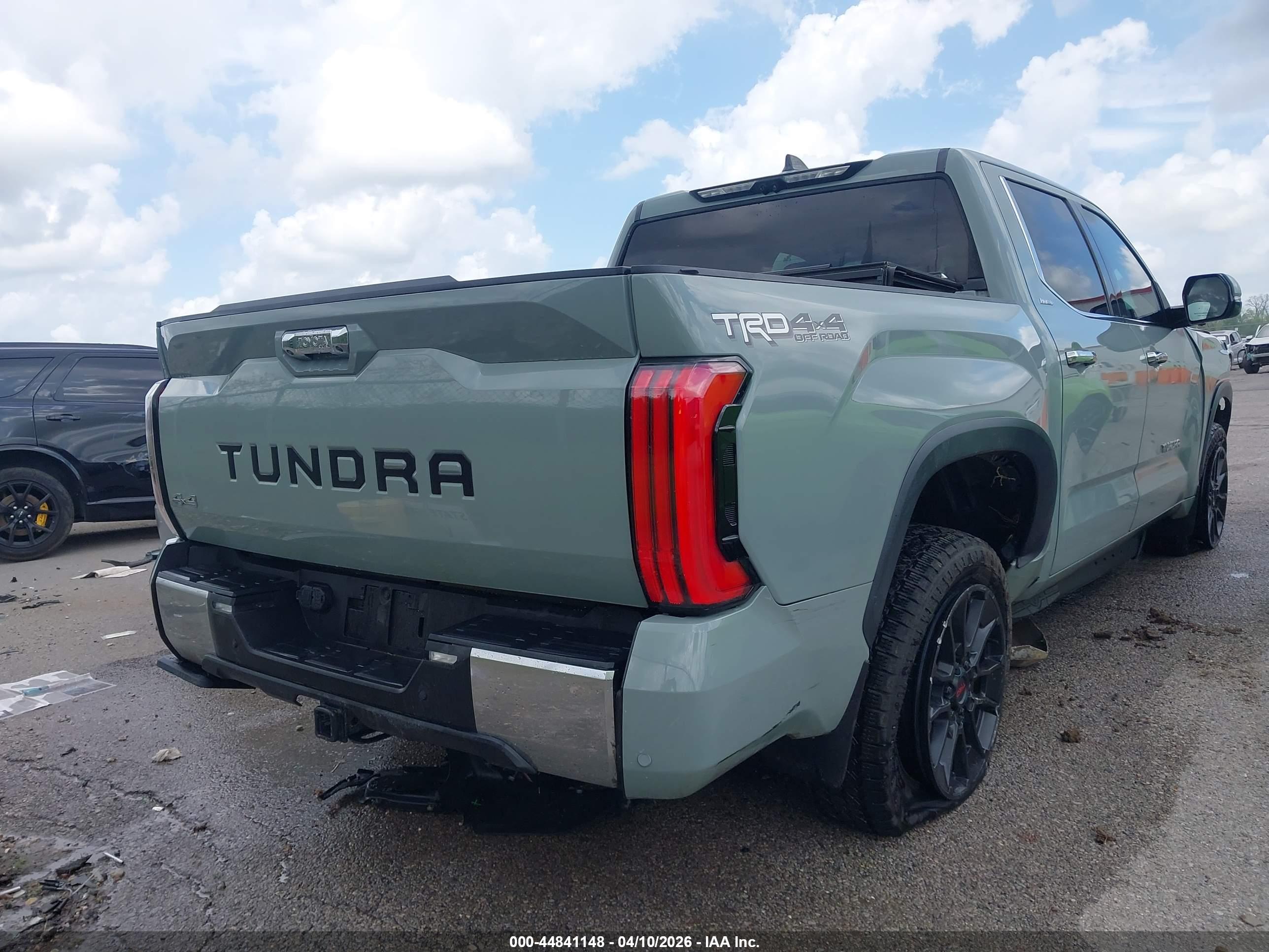 TOYOTA TUNDRA image 4