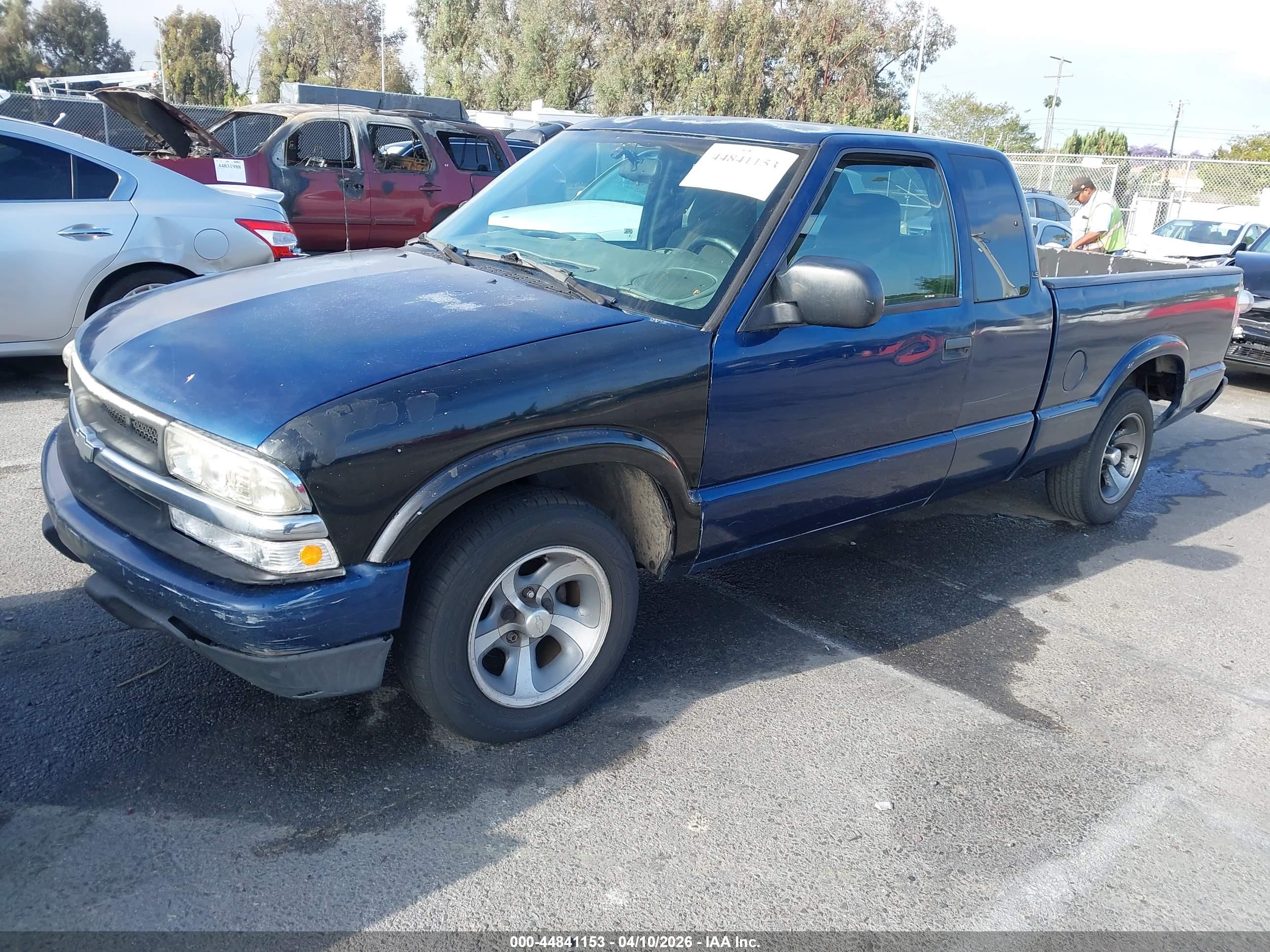 CHEVROLET S-10 image 2