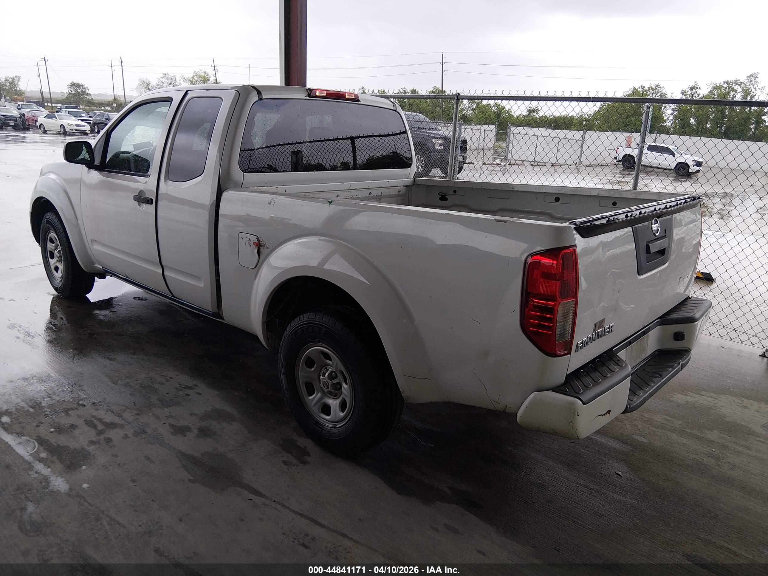 NISSAN FRONTIER image 3