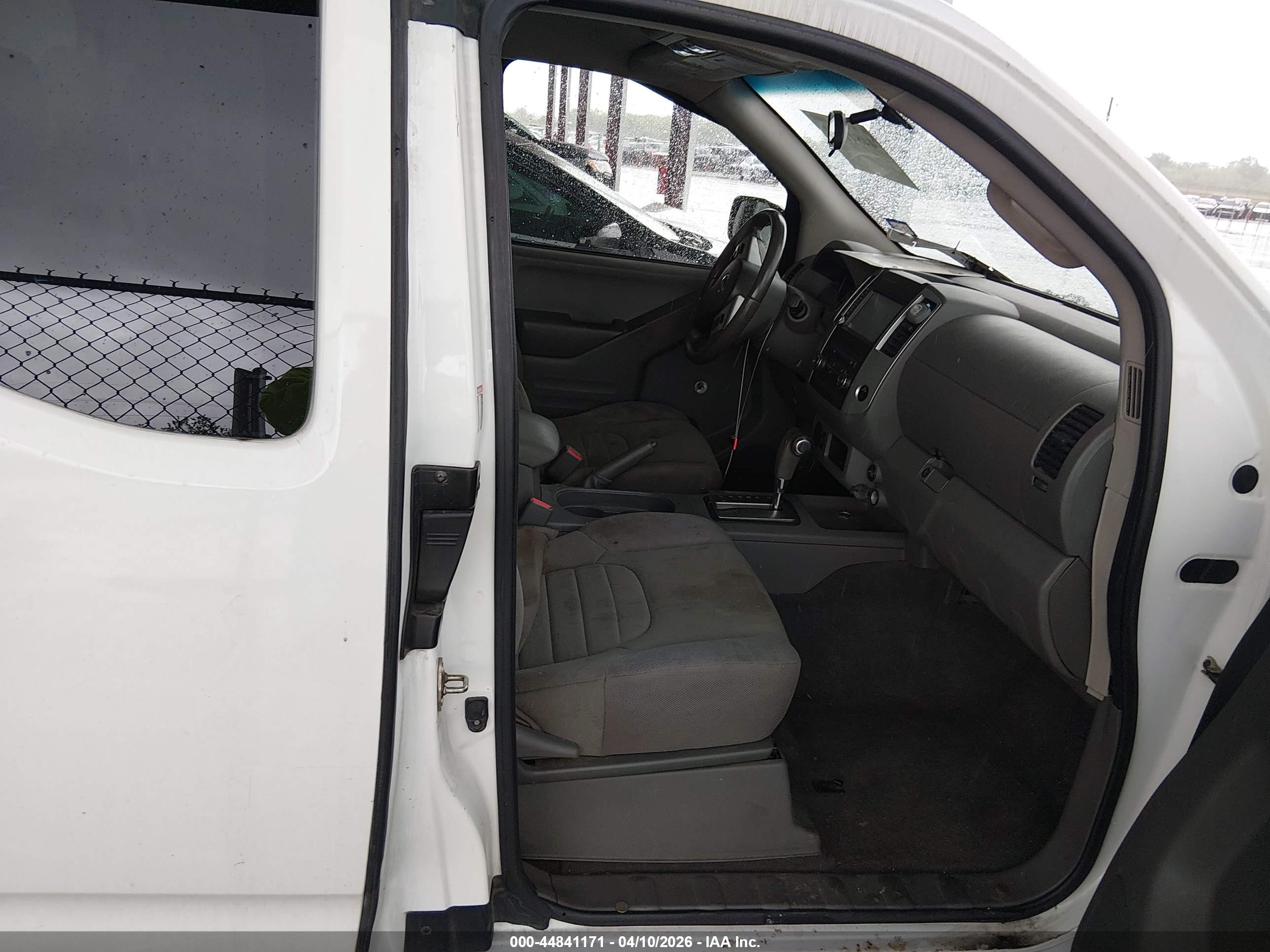 NISSAN FRONTIER image 5