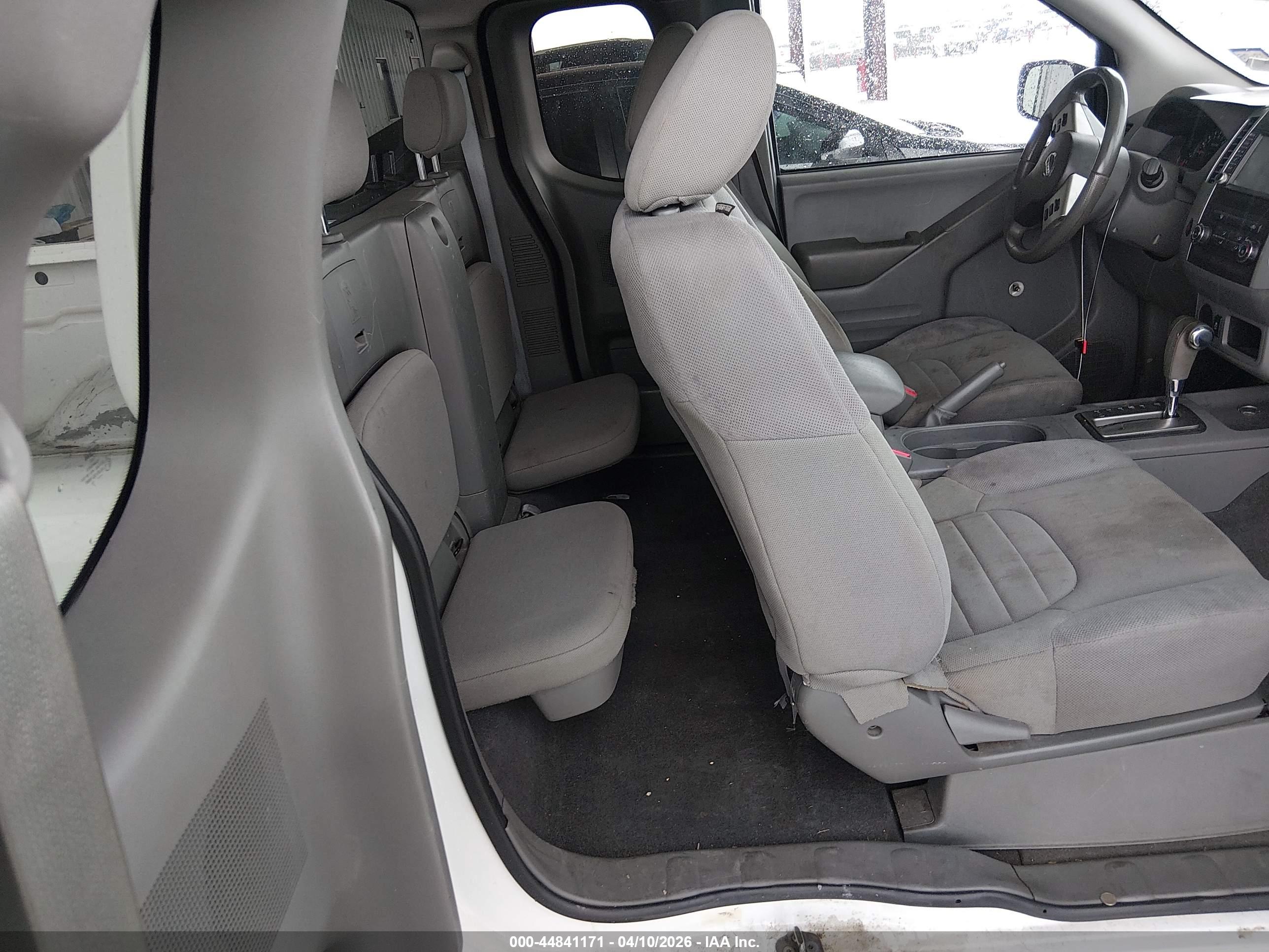 NISSAN FRONTIER image 8