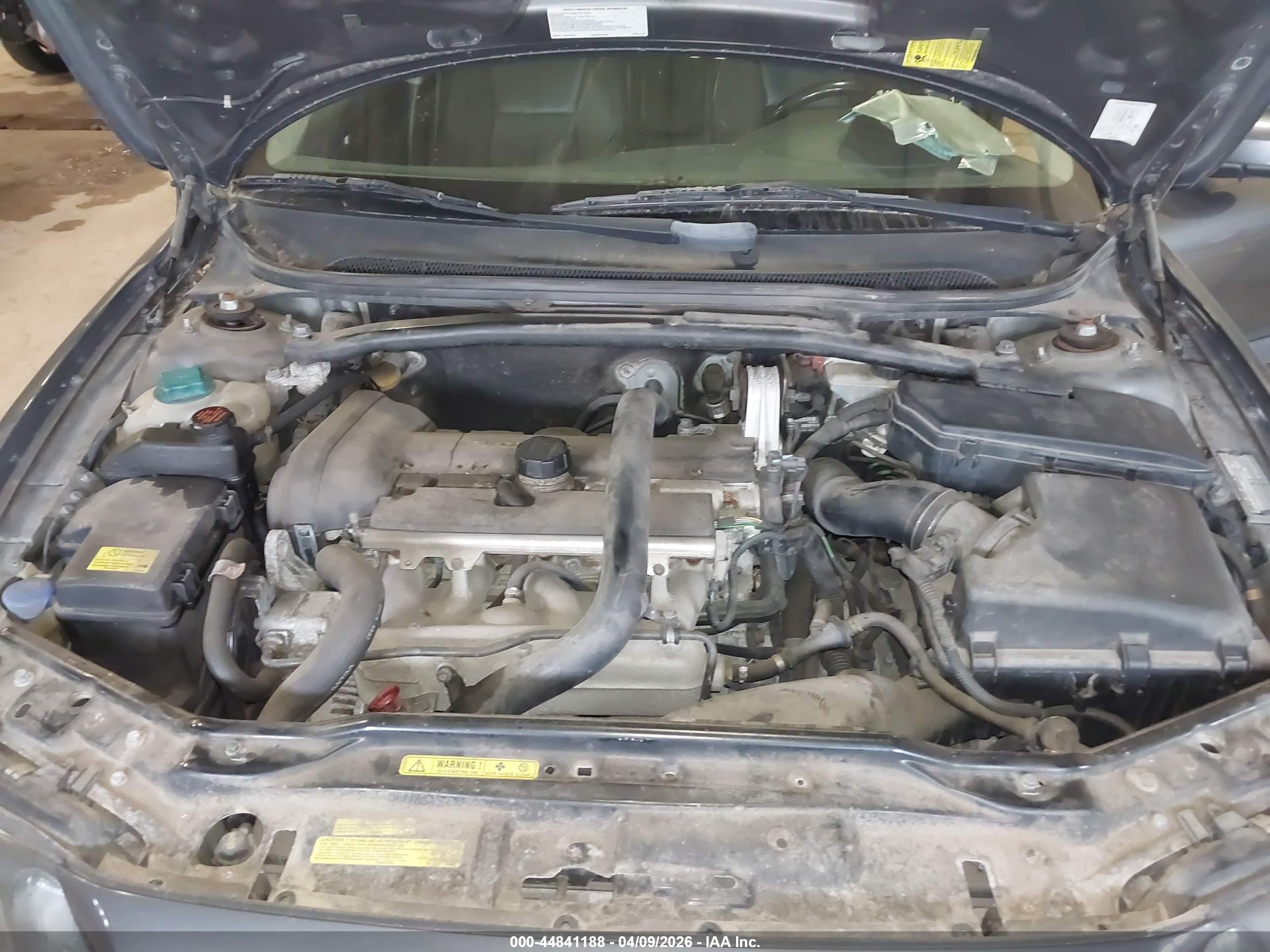 VOLVO S60 image 10